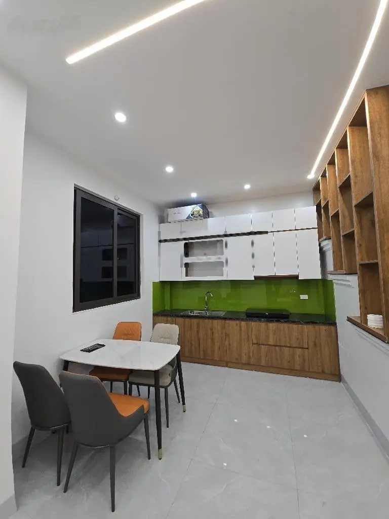 Bán nhà Giải Phóng, Hoàng Mai, nhà mới đi bộ ra bến xe nước ngầm, 4T mới, 40m2, 7.2 tỷ