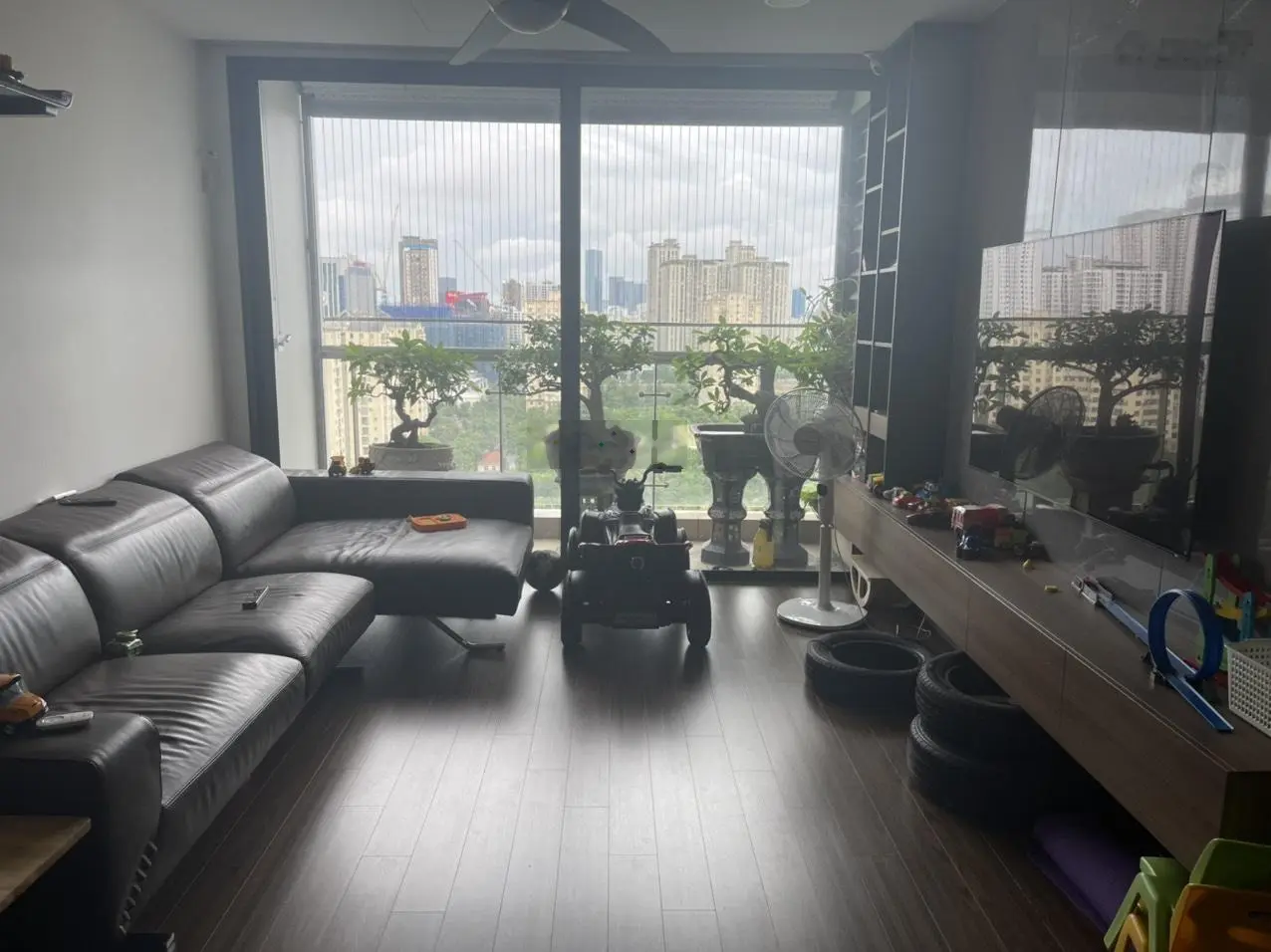 Bán căn góc 3PN 105m2 tòa W2 - đã có sổ đỏ lâu dài. BC view Keangnam. Giá 7.5 tỷ. LH: 0936 031 ***