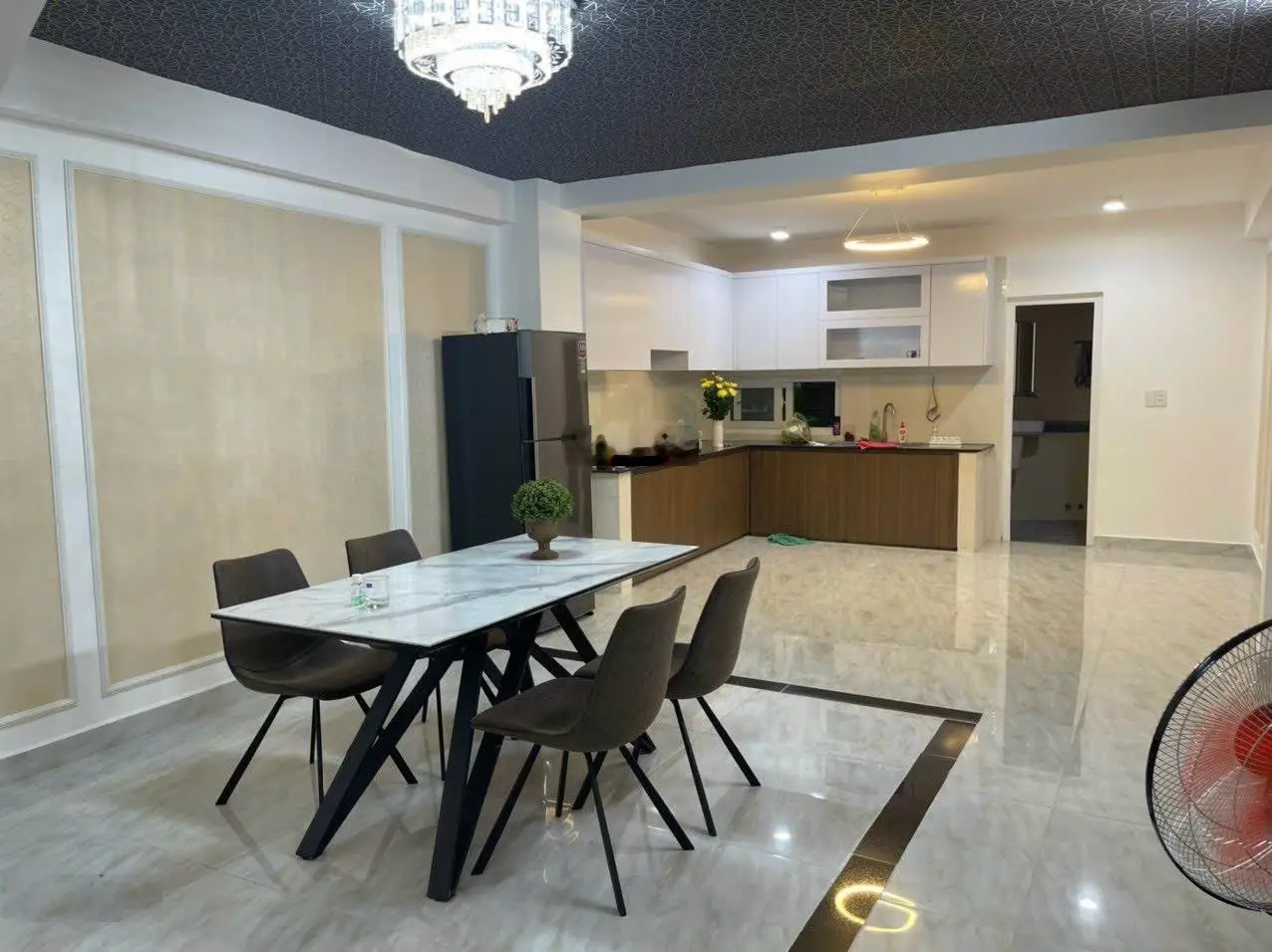 Xuất cảnh bán rẻ nhà 2 mặt tiền hẻm xe hơi Tô Hiến Thành, phường 15, Quận 10