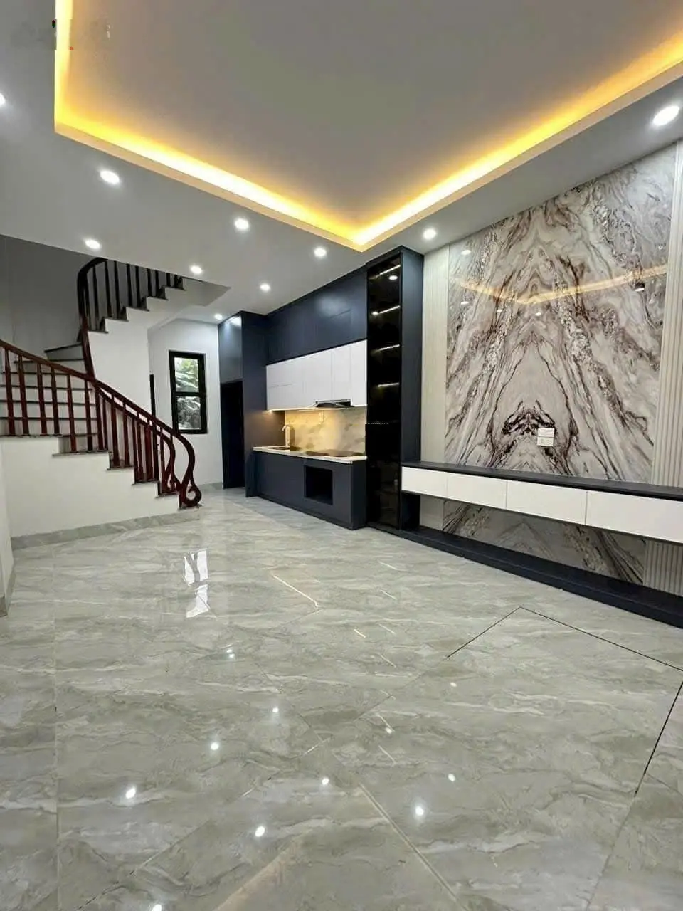 Bán nhà riêng tại Tư Đình, 5 tỷ, 35m2, giá ưu đãi Q. Long Biên, Hà Nội. Gần cầu Vĩnh Tuy. Full NT