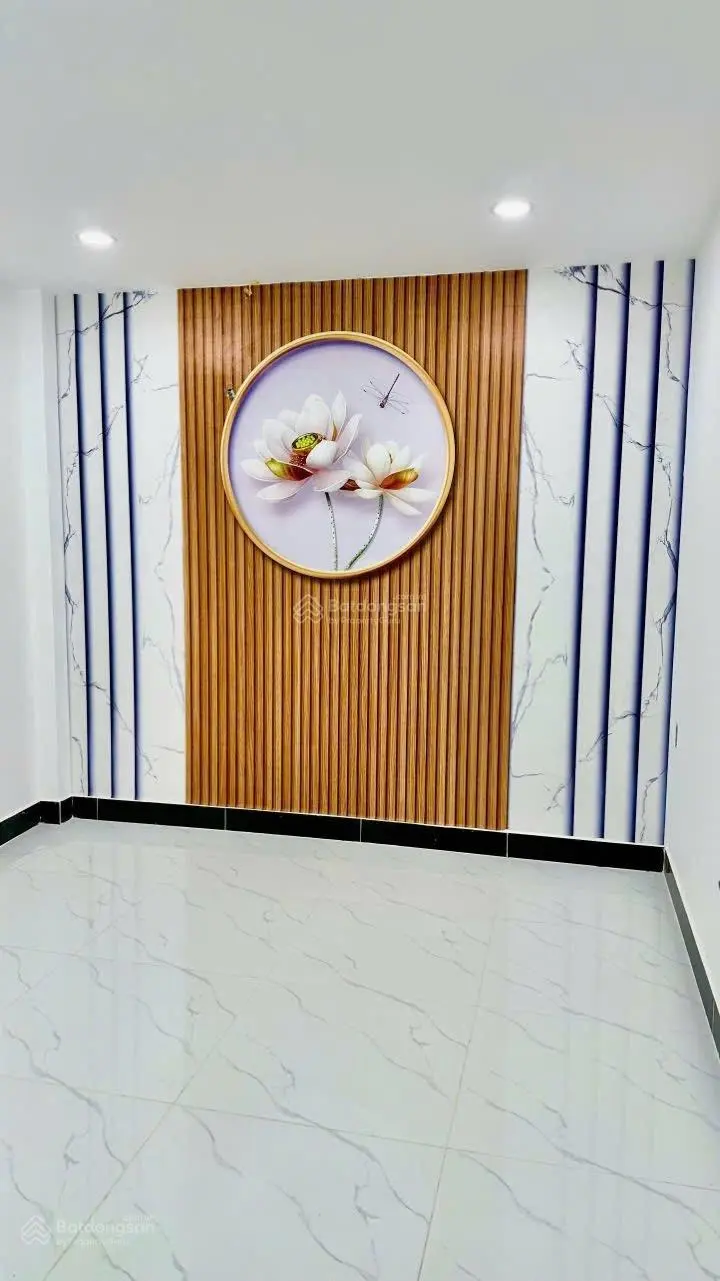 Bán Nhà 2 phòng ngủ gần chợ Xuân Thới Thượng