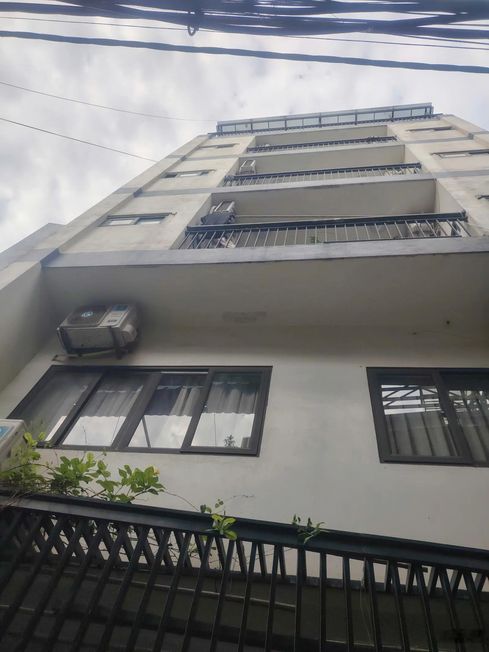 NHÀ ĐẸP CỔ LINH LÔ GÓC - Ô TÔ VÀO NHÀ - CỔ LINH - 8,25 TỶ : Mặt ngõ ô tô tránhthông tứ phía 6 TẦNG