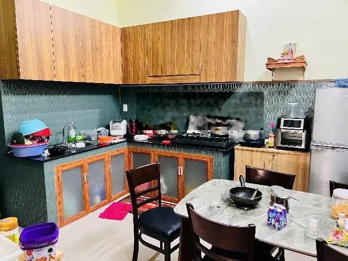 Chủ tặng lại toàn bộ nội thất cao cấp, gần mặt tiền, khu dân trí. DT 5,3x15,6, 3 tầng, giá 5,6 tỷ