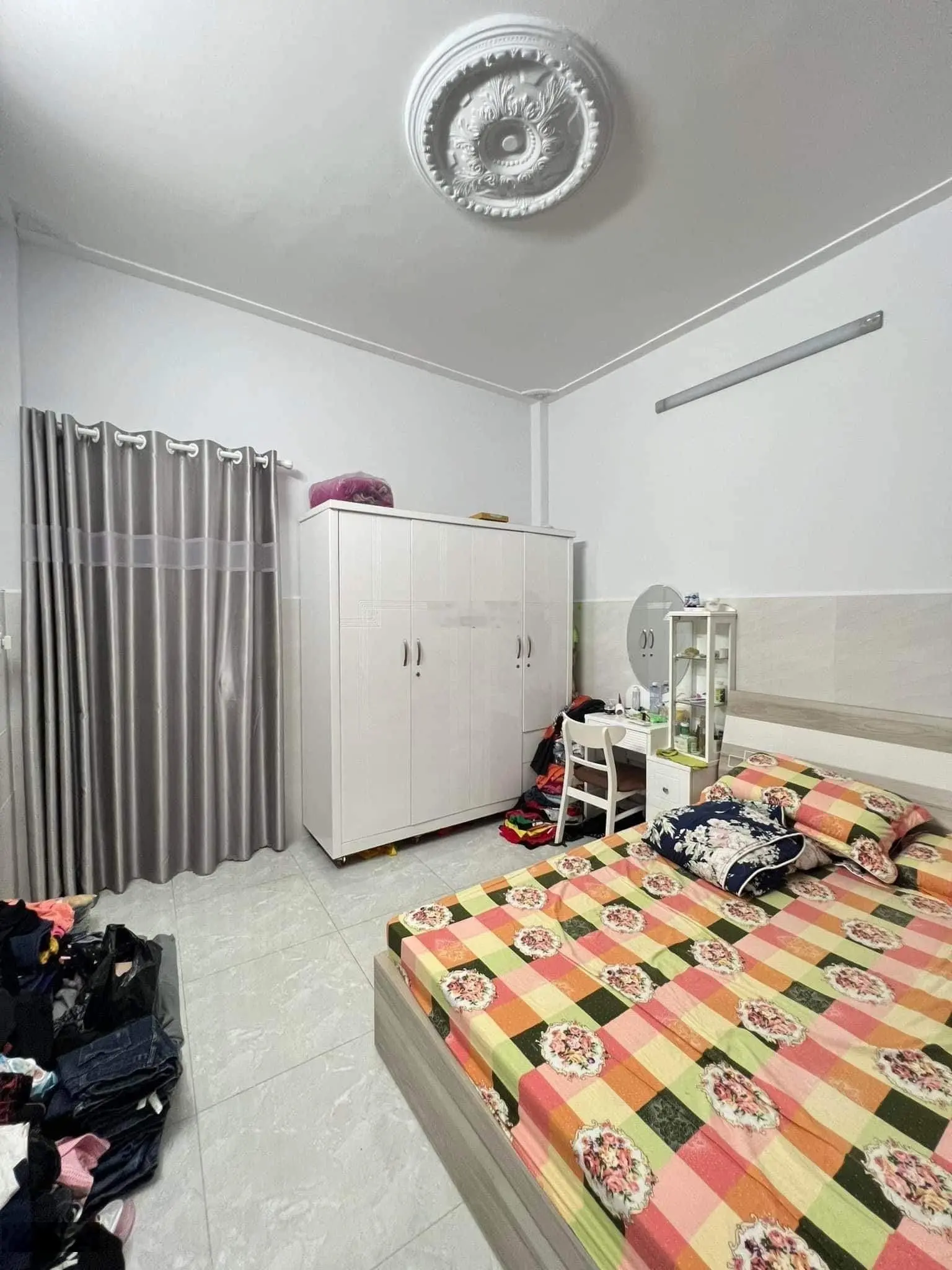 Tôi bán gấp căn nhà Đường Nguyễn Trọng Tuyển, Phú Nhuận. 5x13,5m, trệt 2 Lầu. Sổ riêng. giá 4.1 tỷ