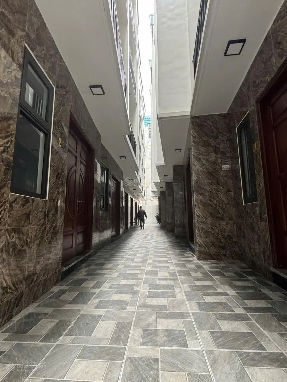 Trung tâm Ngọc Thuỵ, 10m ra Oto, phân khu hiếm vị trí siêu Đẹp - 30m2/5T mới cứng - giá nhỉnh 5tỷ