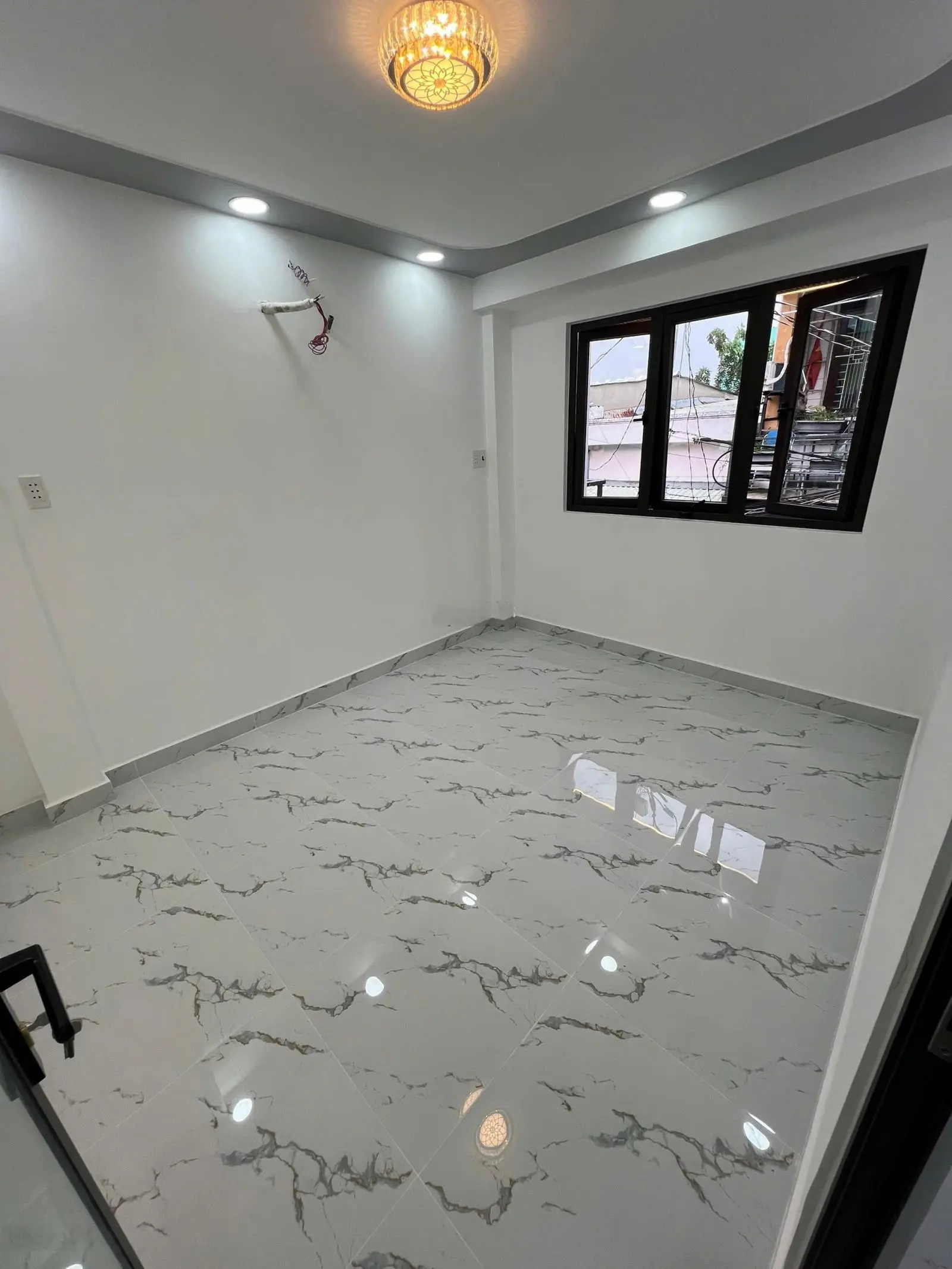BÁN NHÀ đường mã lò hẻm xe hơi-2 tầng-40m2