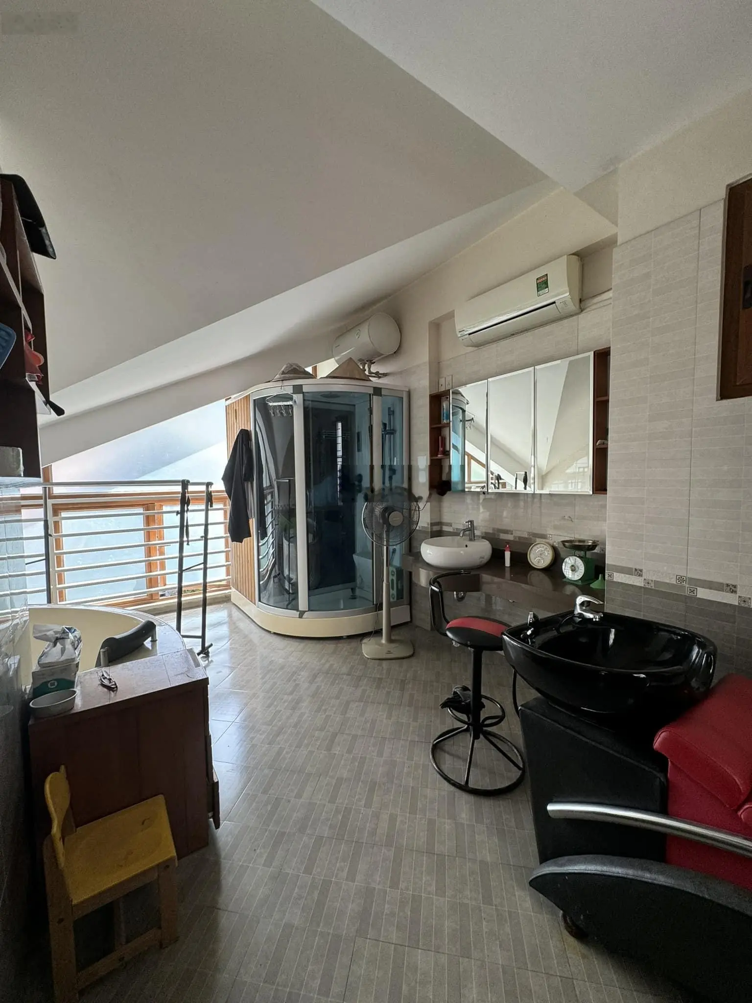 Độc nhất biệt thự lk vip khu đô thị yên hoà, 120m2 x 5 tầng, mt 10m, ô tô tránh, vỉa hè, ở sướng