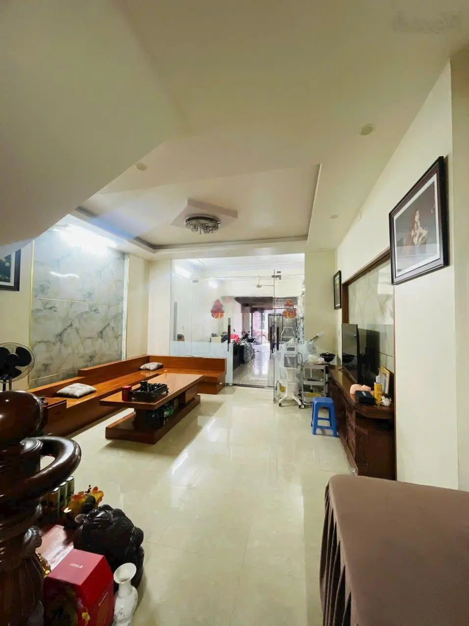 Cần bán nhà 2 lầu 1 trêt măt tiền kd buôn bán vip khu vp1 Thuân An -Bình Dương