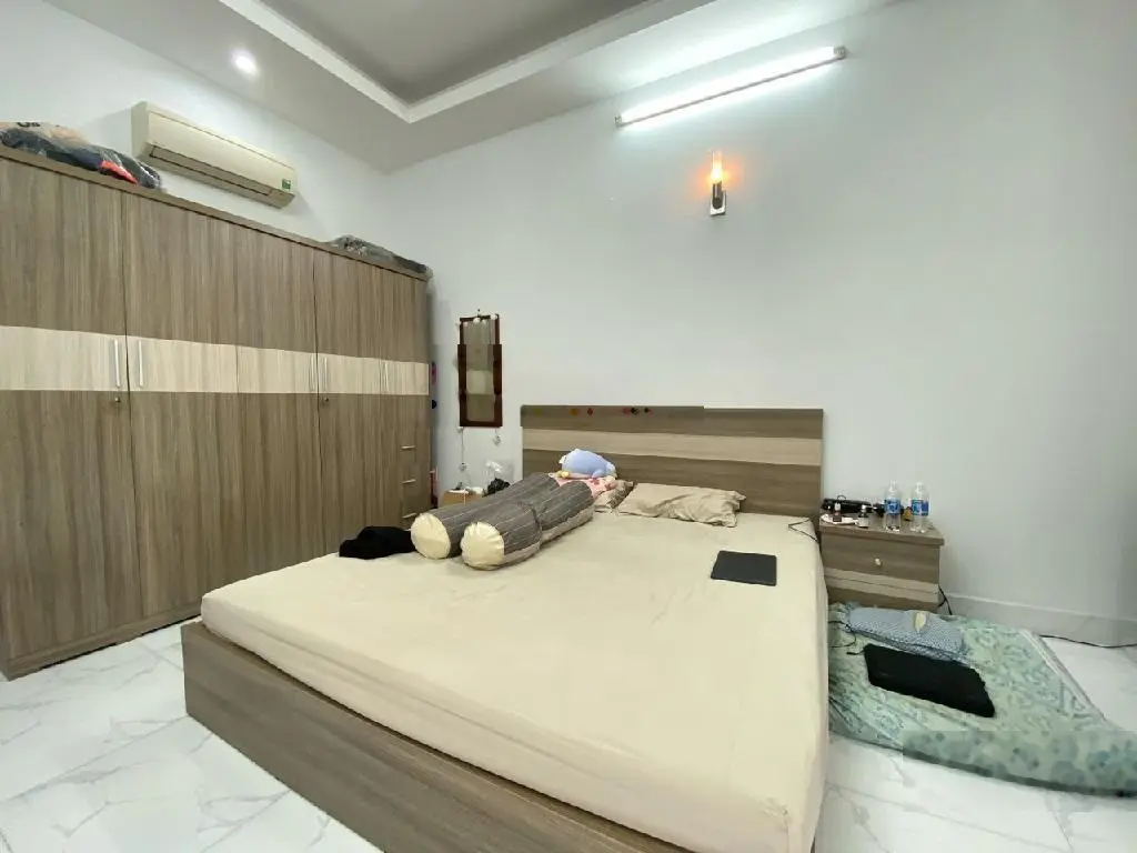 Nhà Vĩnh Hội Q4 - 4 lầu đúc - 40m2 - sát MT - ko qh - chỉ 5 tỷ nhỉnh