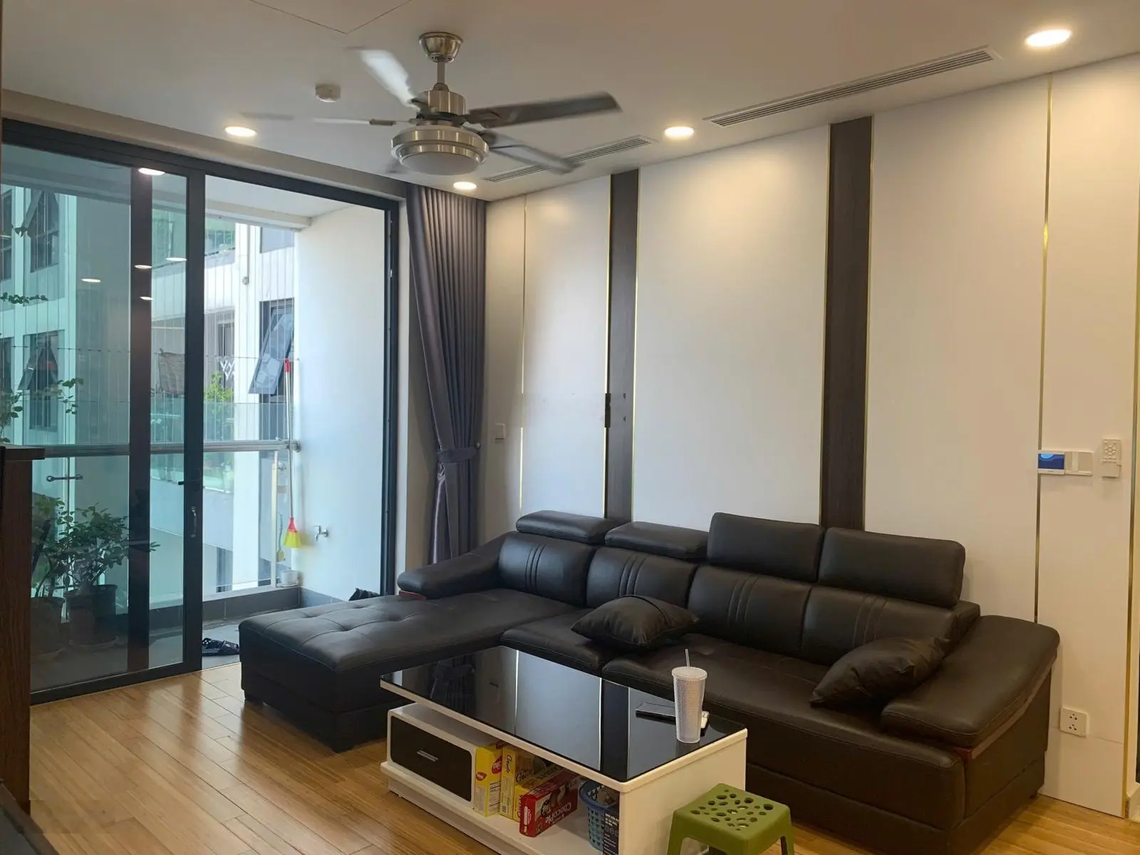 Bán nhanh Căn hộ The Zei Mỹ Đình giá chỉ 7.2tỷ, DT94m-2PN2WC, full đồ.