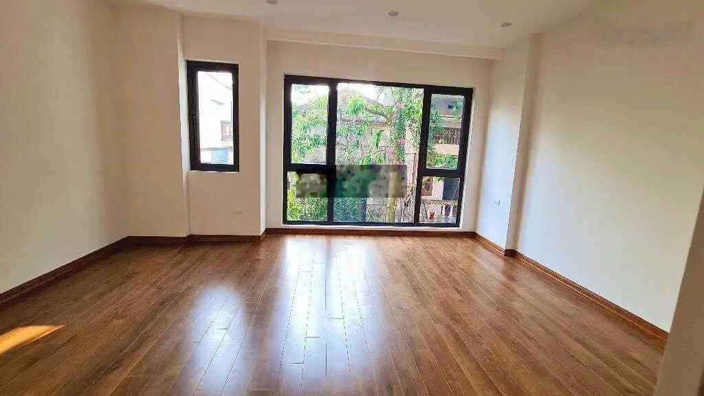 Bán nhà 33m2 5 tầng Ngô Gia Tự, sân rộng. 5m ra ô tô tránh. 100m ra Ngô Gia Tự, 4,65 tỷ
