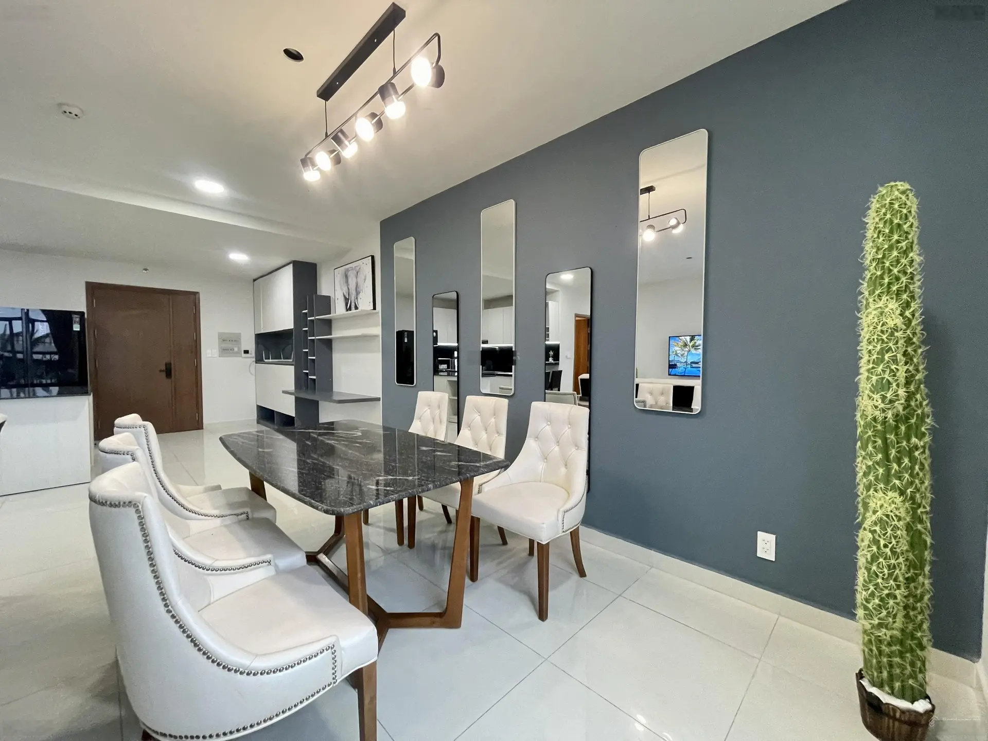 Cần bán căn hộ Grand Riverside 3PN giá 5.5 tỷ bao thuế DT: 104m2, đường Bến Vân Đồn, Q4 view Q1