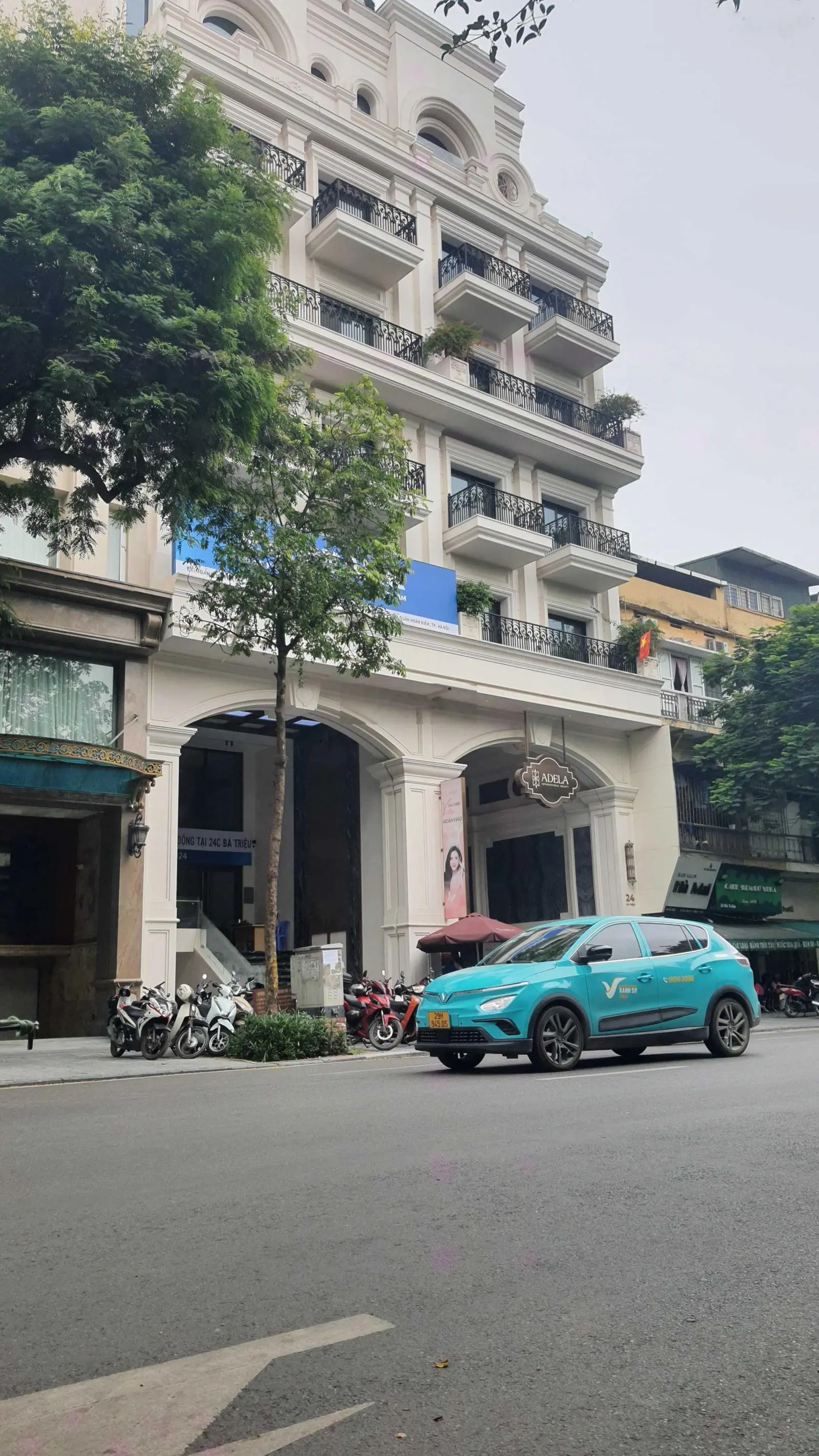 Chuyển nhượng tòa văn phòng đẹp nhất Hoàn Kiếm sát Hồ Gươm gần Hàm Cá Mập