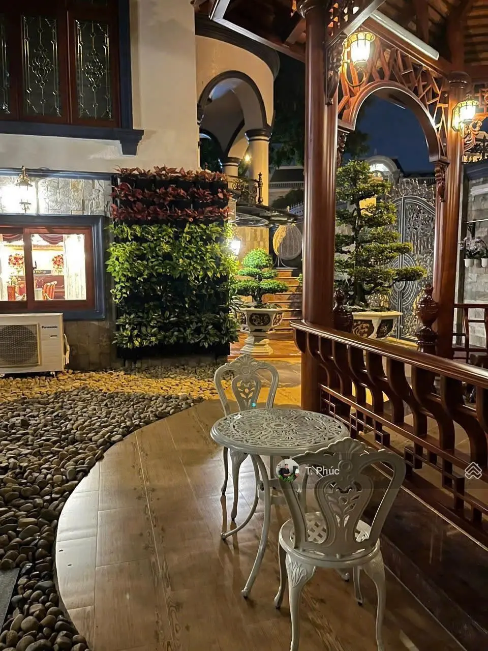 Bán siêu biệt thự góc 2mặt tiền khu compound đẳng cấp Nguyễn Văn Hưởng. DT 805m2. Giá chỉ 180 tỷ TL