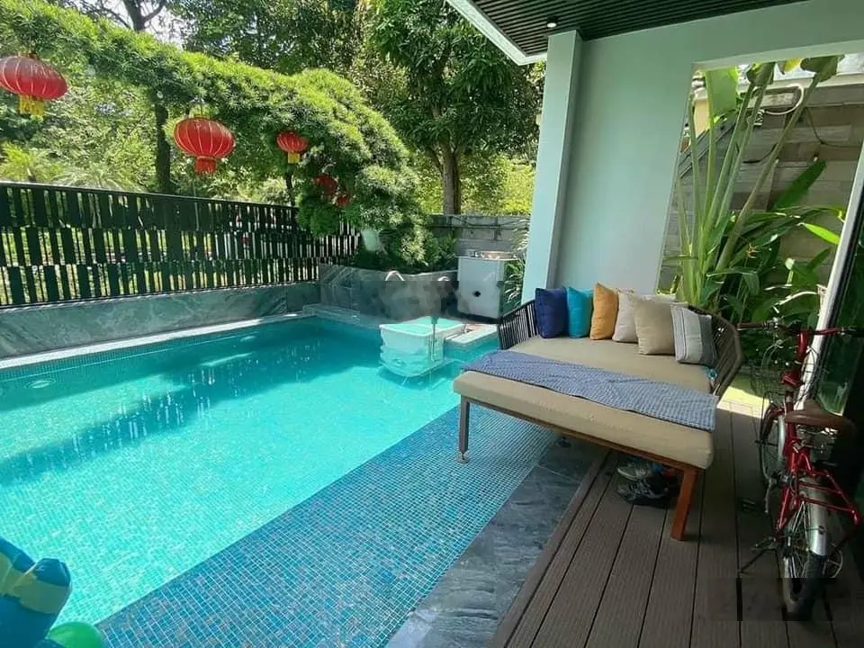 Giảm 8 tỷ! Chính chủ cần bán căn góc tòa nhà 216m2, 6tầng, MT 20m, KD, giá 5x tỷ. LH: 0845 330 ***