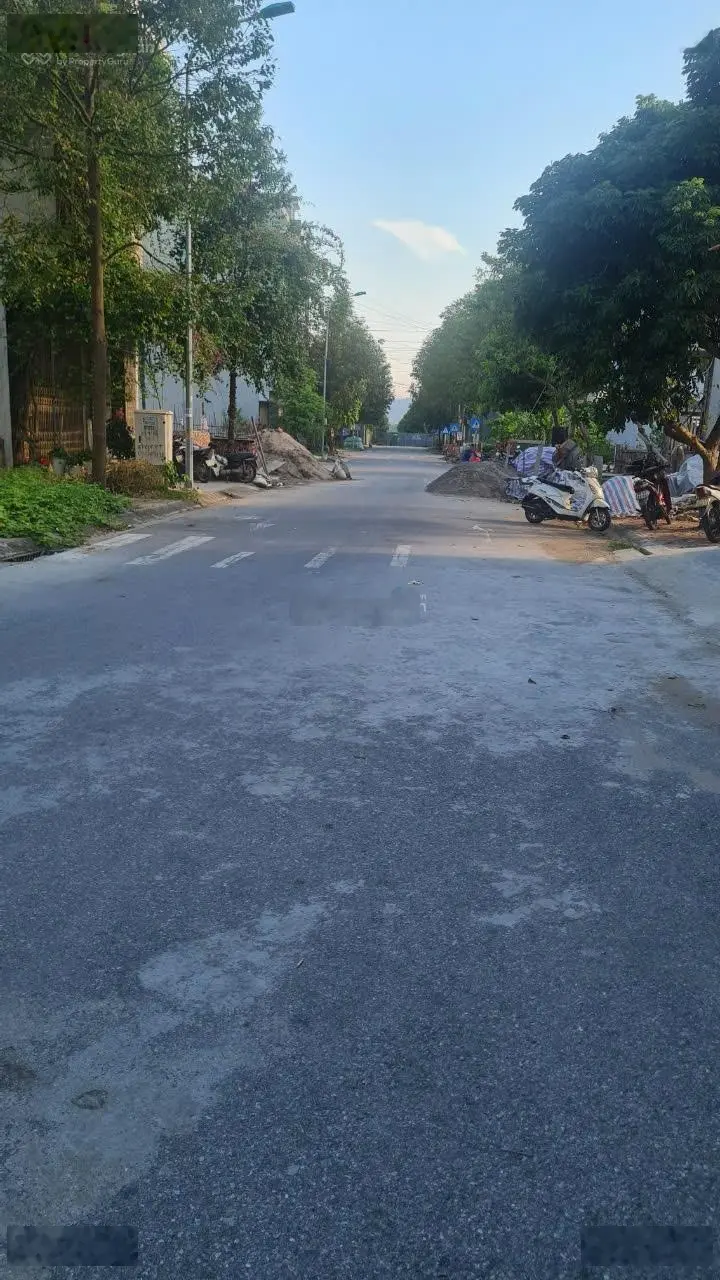Cần bán lô đất diện tích rộng, mặt tiền lớn, ngay cạnh Hồ Búp Lê Phương Vỹ, TP BN. Giá chỉ 5, x tỷ