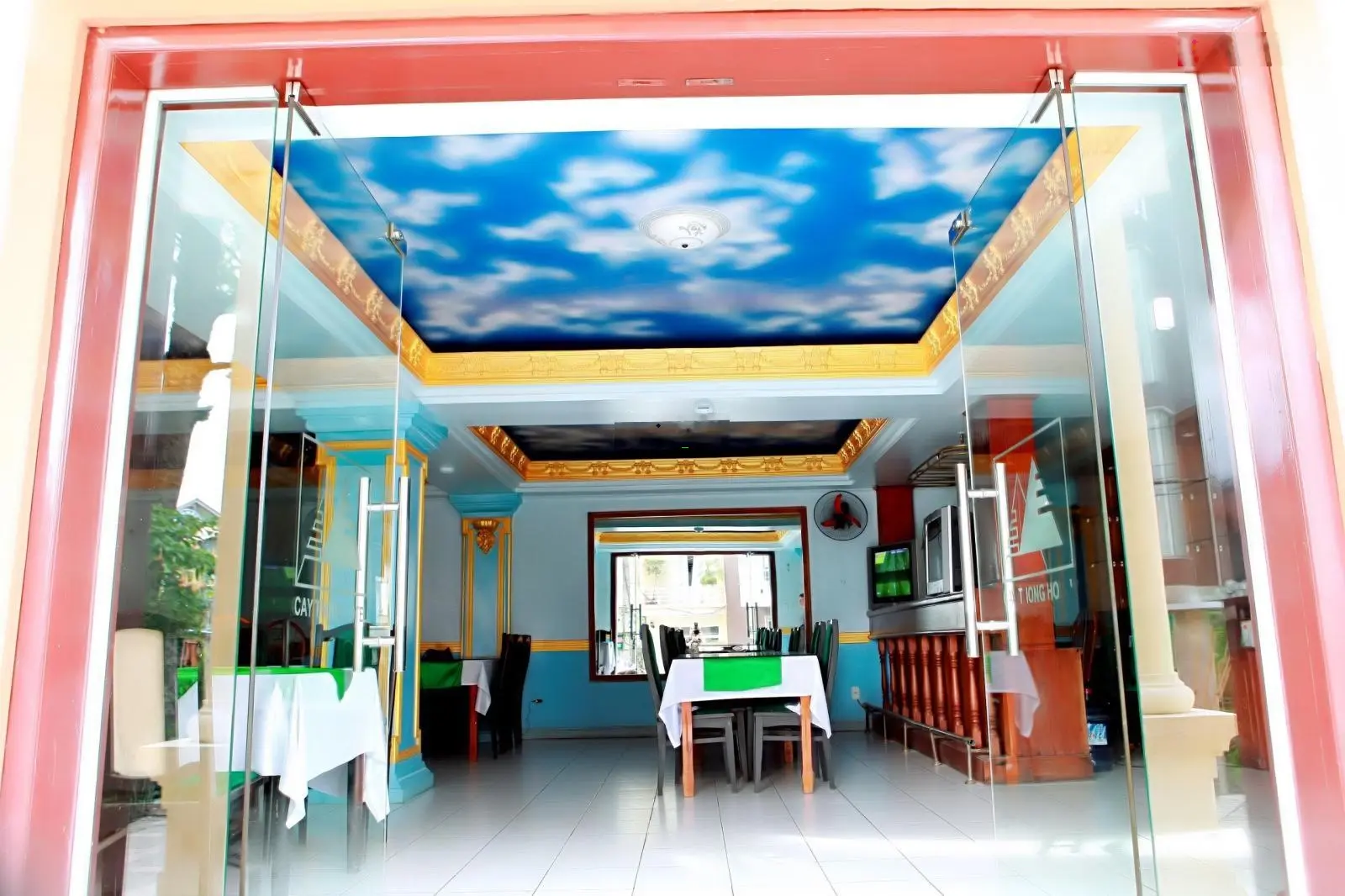 Bán khách sạn lô góc 3 mặt tiền, 1250m2, trung tâm TT Tam Đảo, giá 106tr/m2, LH 0867.313.919