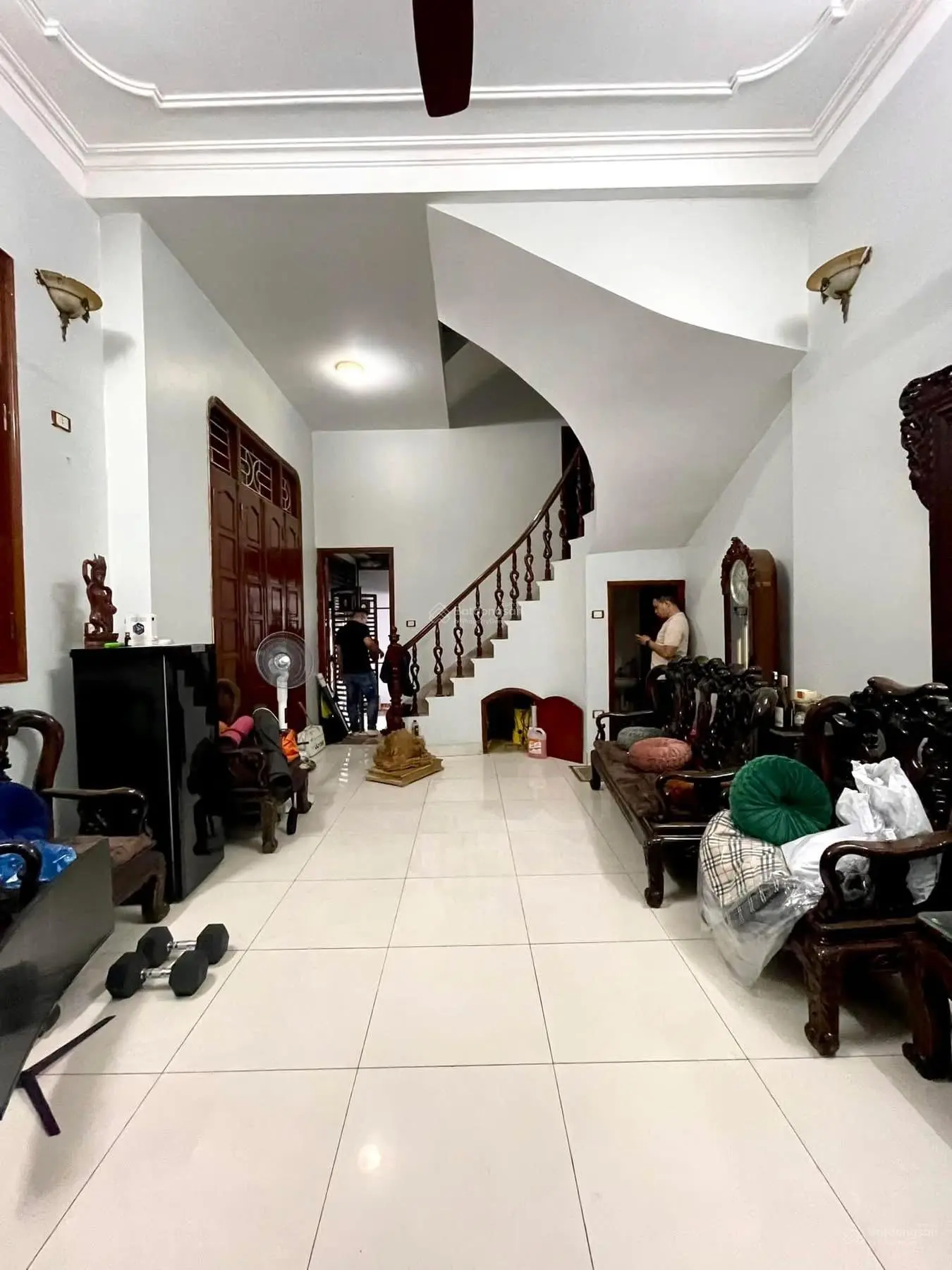 Bán Nhà phố 8/3 , Hai Bà Trưng . DT 54m2 6T Mặt tiền 12m. giá : 16 tỷ. LH :0383 426 ***