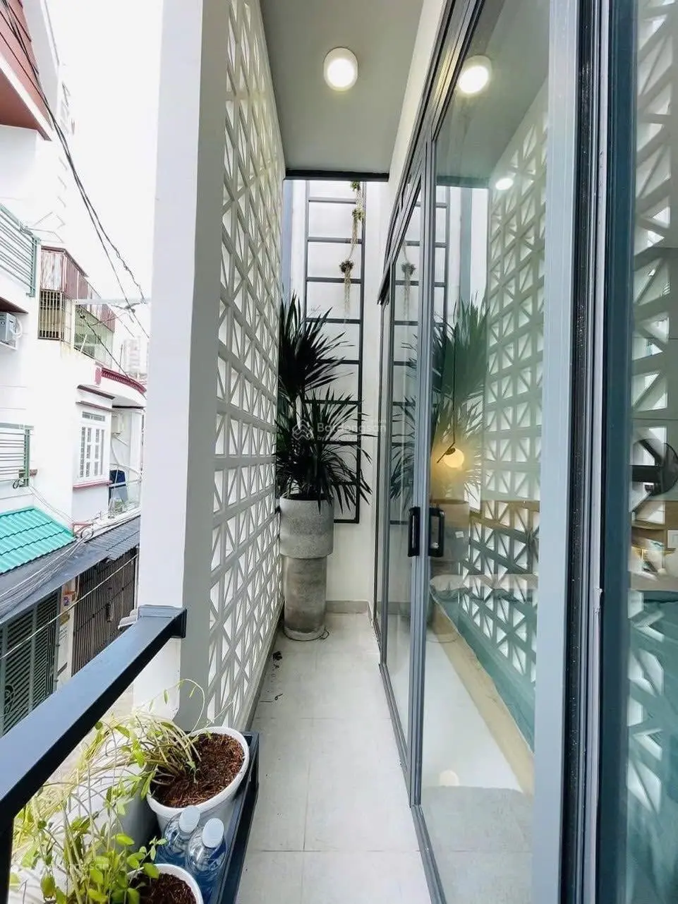 Bán nhà 2 tầng 31m2 chỉ 1tỷ850 Cao Thắng, P12, Q10. Gần BV Bình Dân, chợ Hồ Thị Kỹ. Sẵn sổ, hẻm 6m.