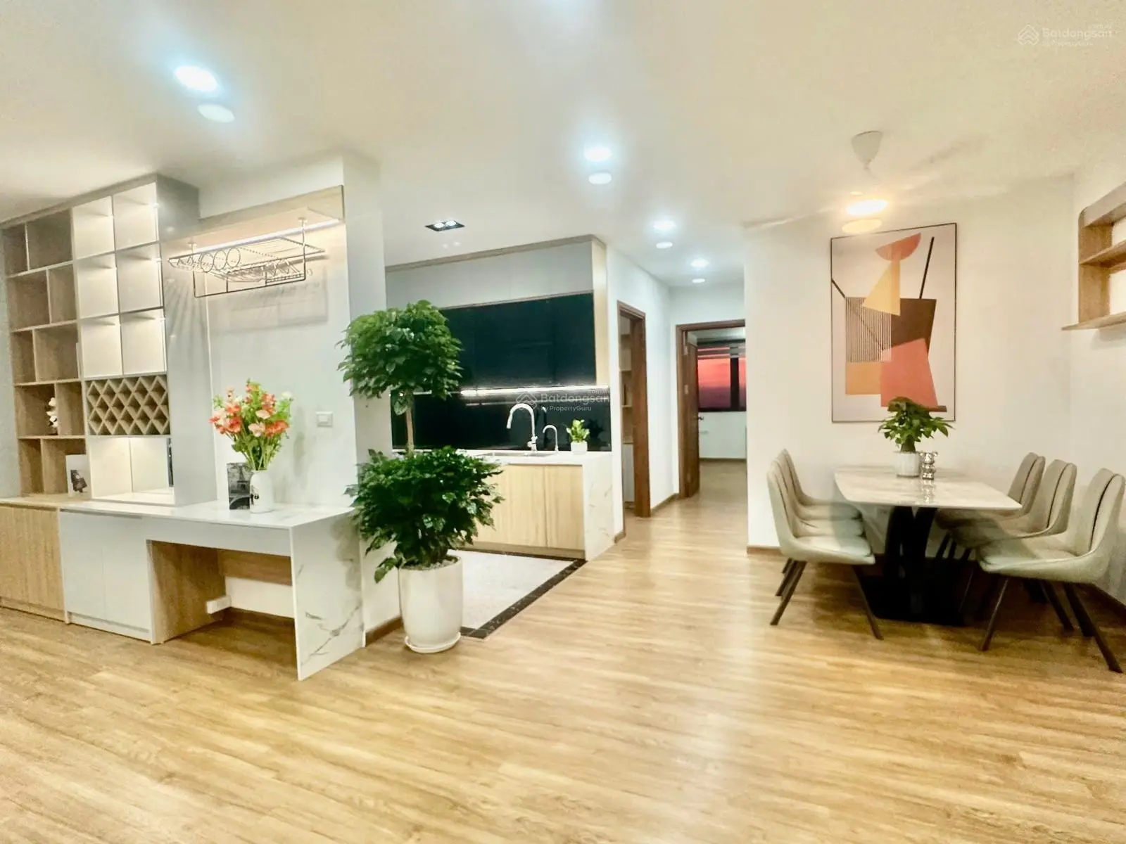 Bán căn hộ gấp tại iris garden mỹ đình , 135m2, 3pn, full nội thất, giá tốt nhất thij trường
