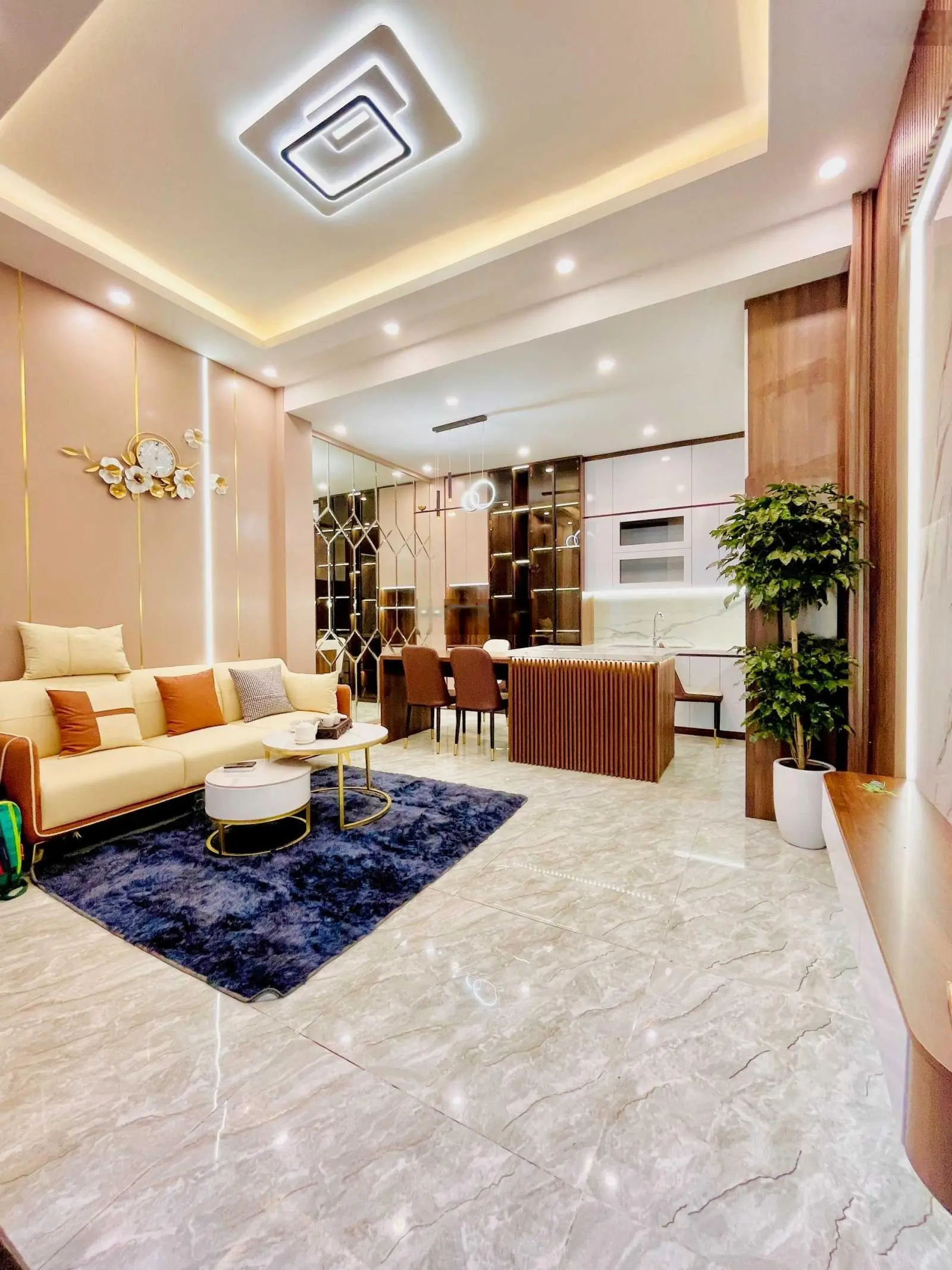 Bán nhà đẹp phố Cảm Hội Quận HBT Hà Nội DT 40m2 4tầng MT 8m giá 8,5 tỷ nhà đẹp vị trí trung tâm