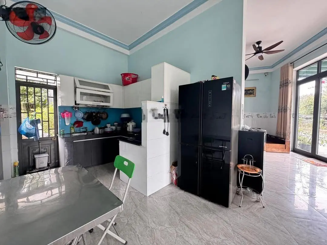Nhà 2 TẦNG mặt tiền TRƯỜNG CHINH dtsd 120m2,Full NỘI THẤT, 3 Phòng ngủ