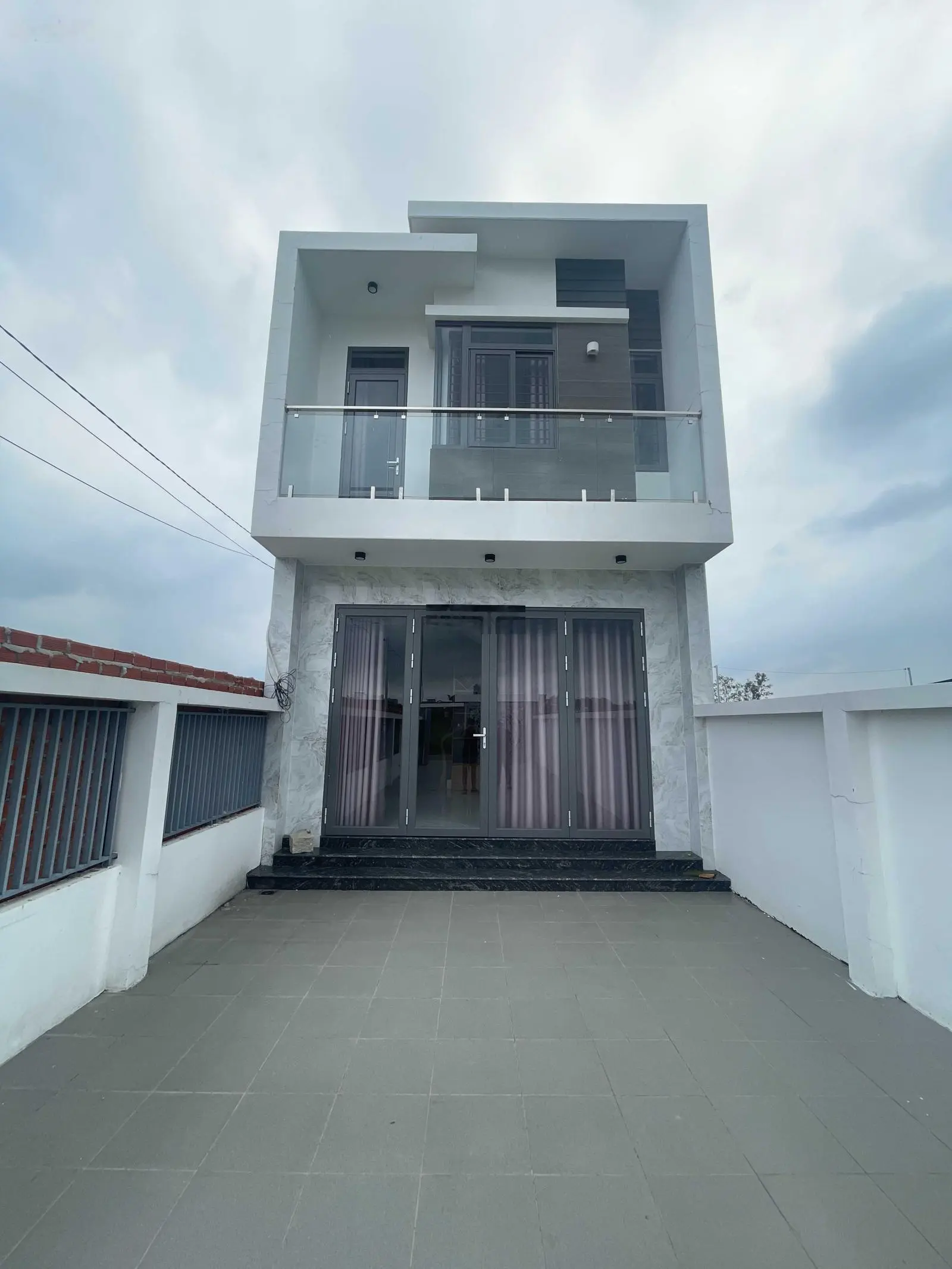 Bán nhà mới xây 1 trệt 1 lầu 5x30m, TT. Long Điền, BRVT
