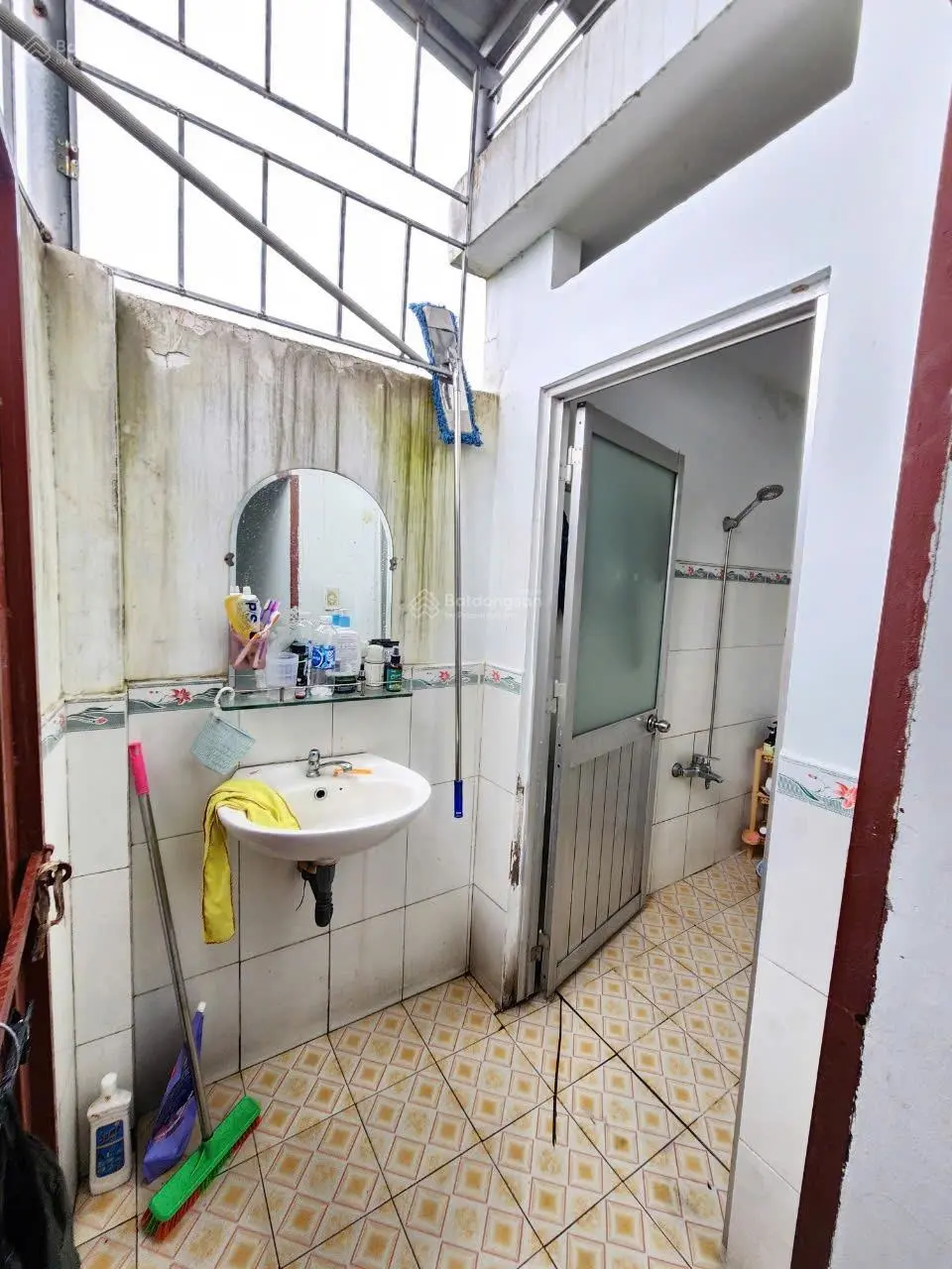 2 tỷ 6 Bán nhà 1 trệt 1 lầu cách đường Phan Đình Giót 100m, P.An Phú, TP.Thuận An