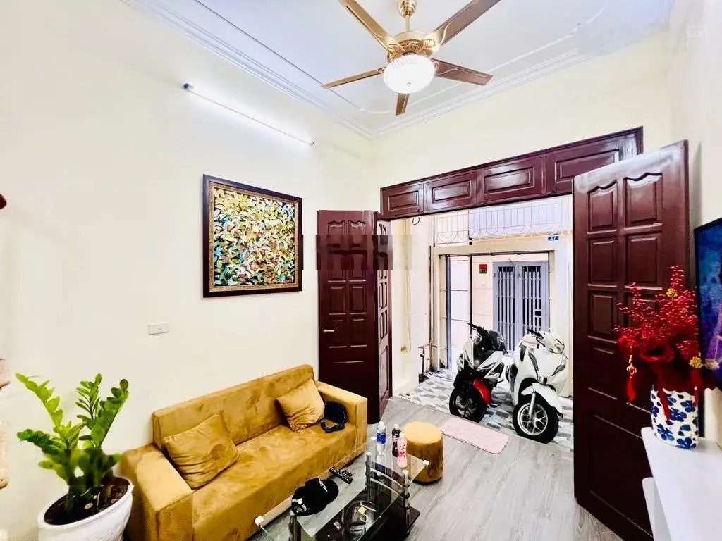 Bán gấp nhà phố Lĩnh Nam 30m2 x 4T MT 3,8m căn góc ngõ nông 3 gác tránh kinh doanh nhỏ nhỉnh 3 tỷ