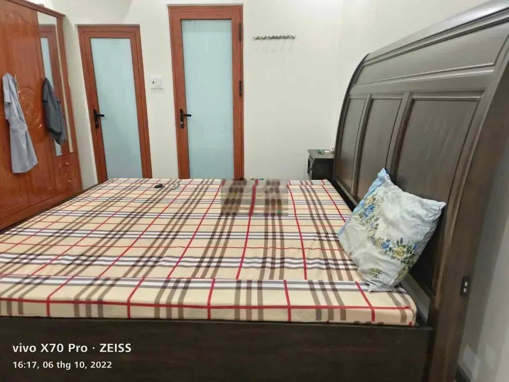 Bán gấp nhà DS 9, BHH, BT Giá 3ty8 TL 4x10, trệt 2 lầu và Sân Thượng