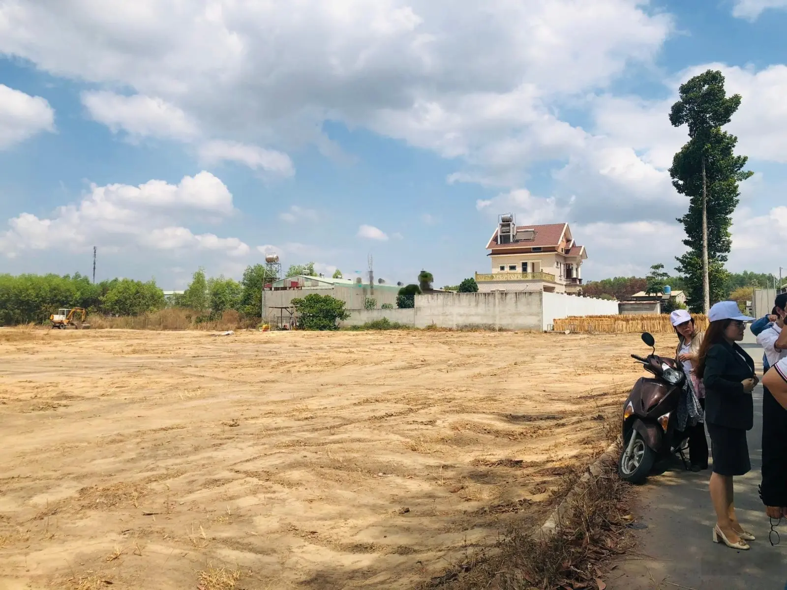 Bán gấp lô đất 86m Sổ hồng riêng sát KCN Giang Điền cách khu du lịch Vườn Xoài 7km