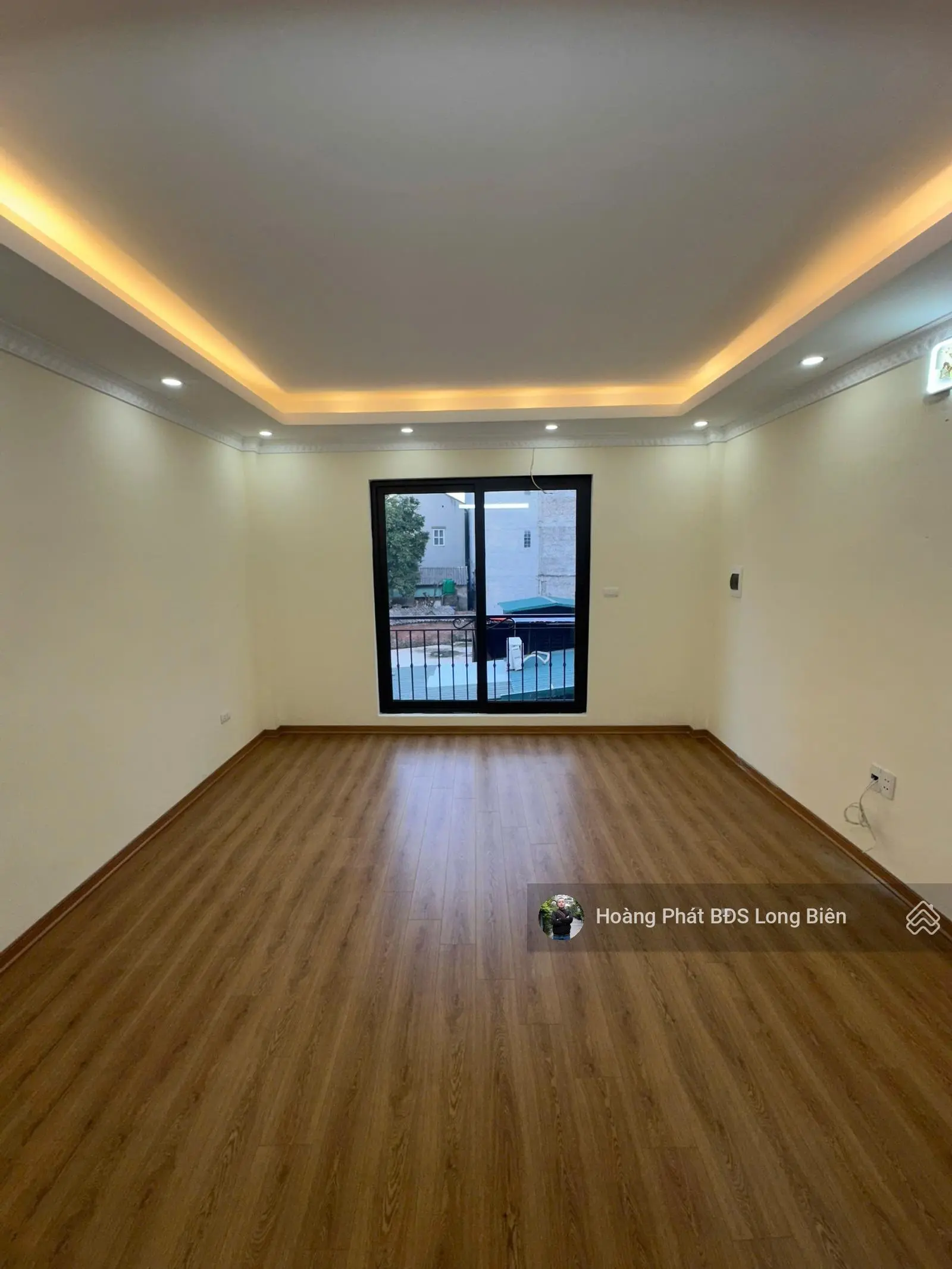Bán nhà Đàm Quang Trung, cạnh cầu Vĩnh Tuy - siêu thị Aeon Long Biên, 30m2 x 5T, LH 0965858116
