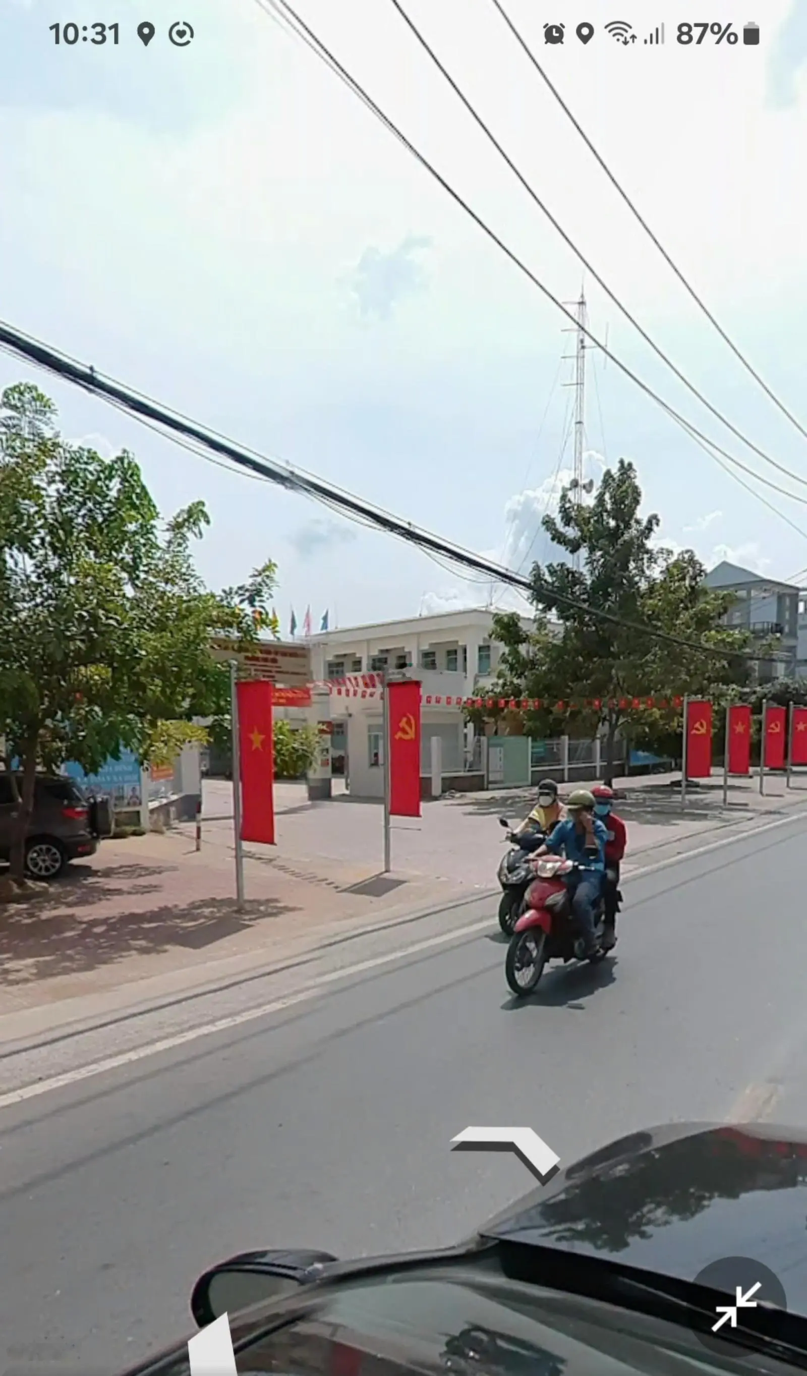 Nhà MT Nguyễn Duy Trinh khu mua bán sầm uất đông dân cư, đang cho thuê, DT 10.4x20m. Sổ hồng