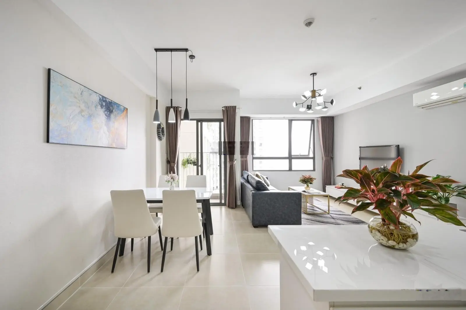 CẦN BÁN GẤP CĂN HỘ MASTERI THẢO ĐIỀN ĐẦY ĐỦ NỘI THẤT 70m2 2TỶ200 TRIỆU