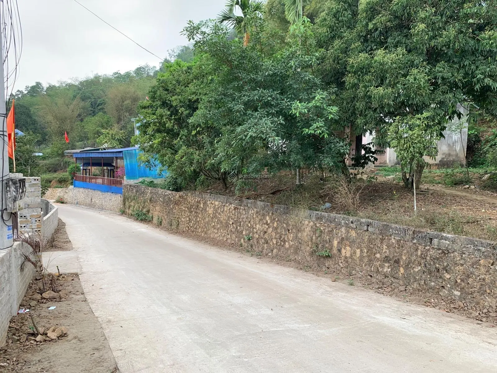 Bán 3200m2 thổ cư 400m2 view cực đẹp tại Kỳ Sơn, TP Hoà Bình cách đường 6 chỉ 800m