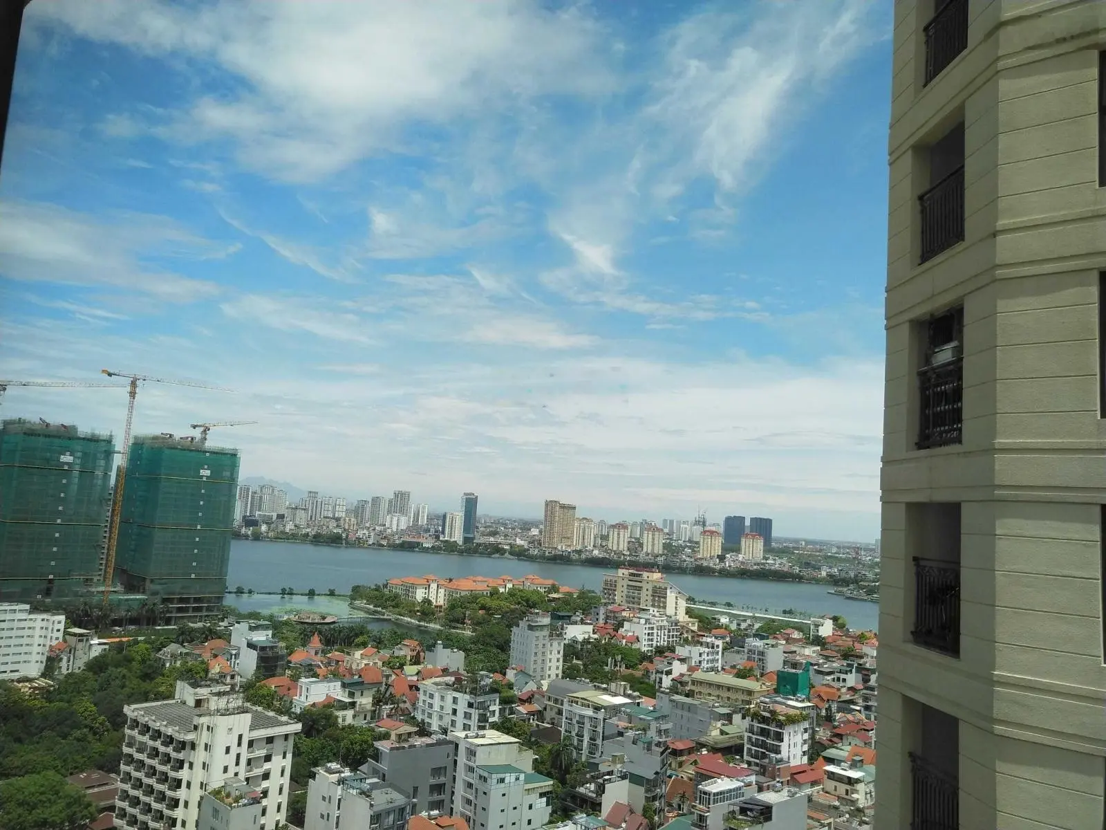 Chính chủ bán căn 3 ngủ 111m2 view đẹp nhất dự án D