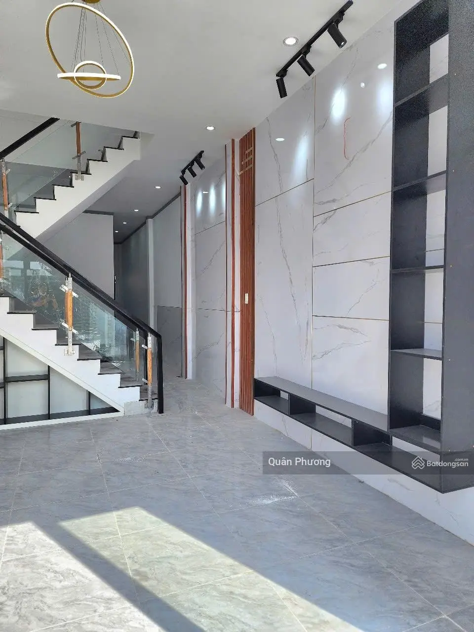 Cần bán gấp căn nhà Lầu mới 100% sổ riêng thổ cư gần cty changshin, Giáp tp biên hoà chỉ 10 phút