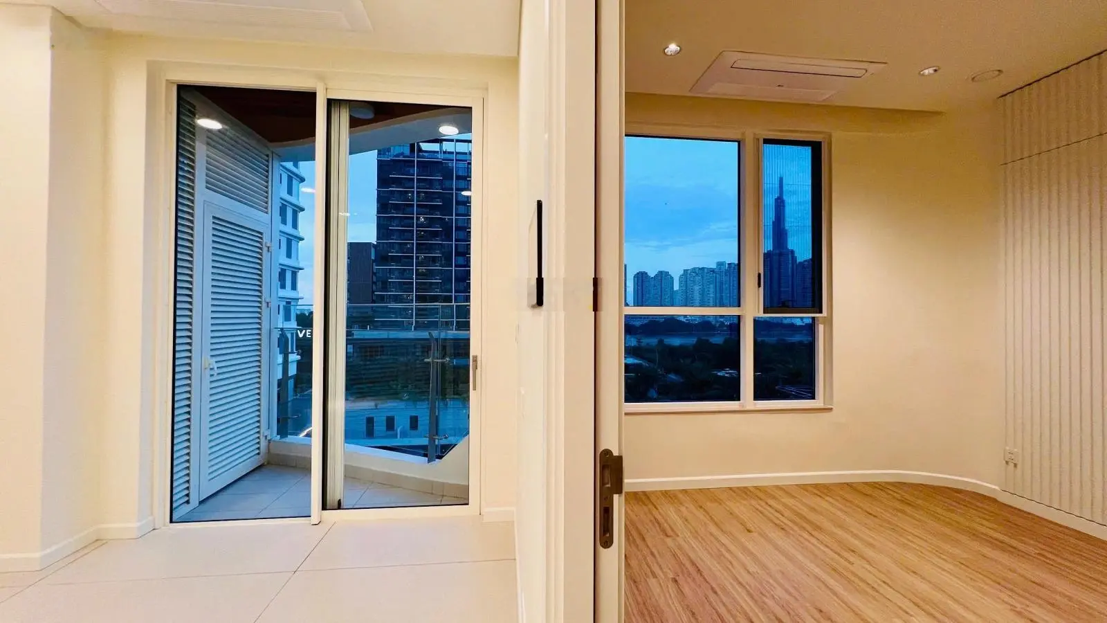 Bán 2 phòng ngủ zeit river thủ thiêm 90m2 view hồ bơi nội khu đẹp giá đầu tư net giá gốc 14ty380