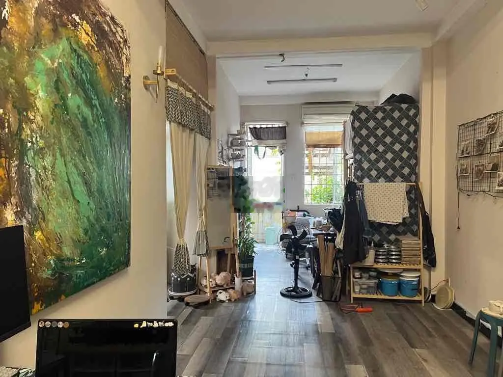 *Cc Bùi Viện* 57m- 2 phòng lầu 2- thang máy
