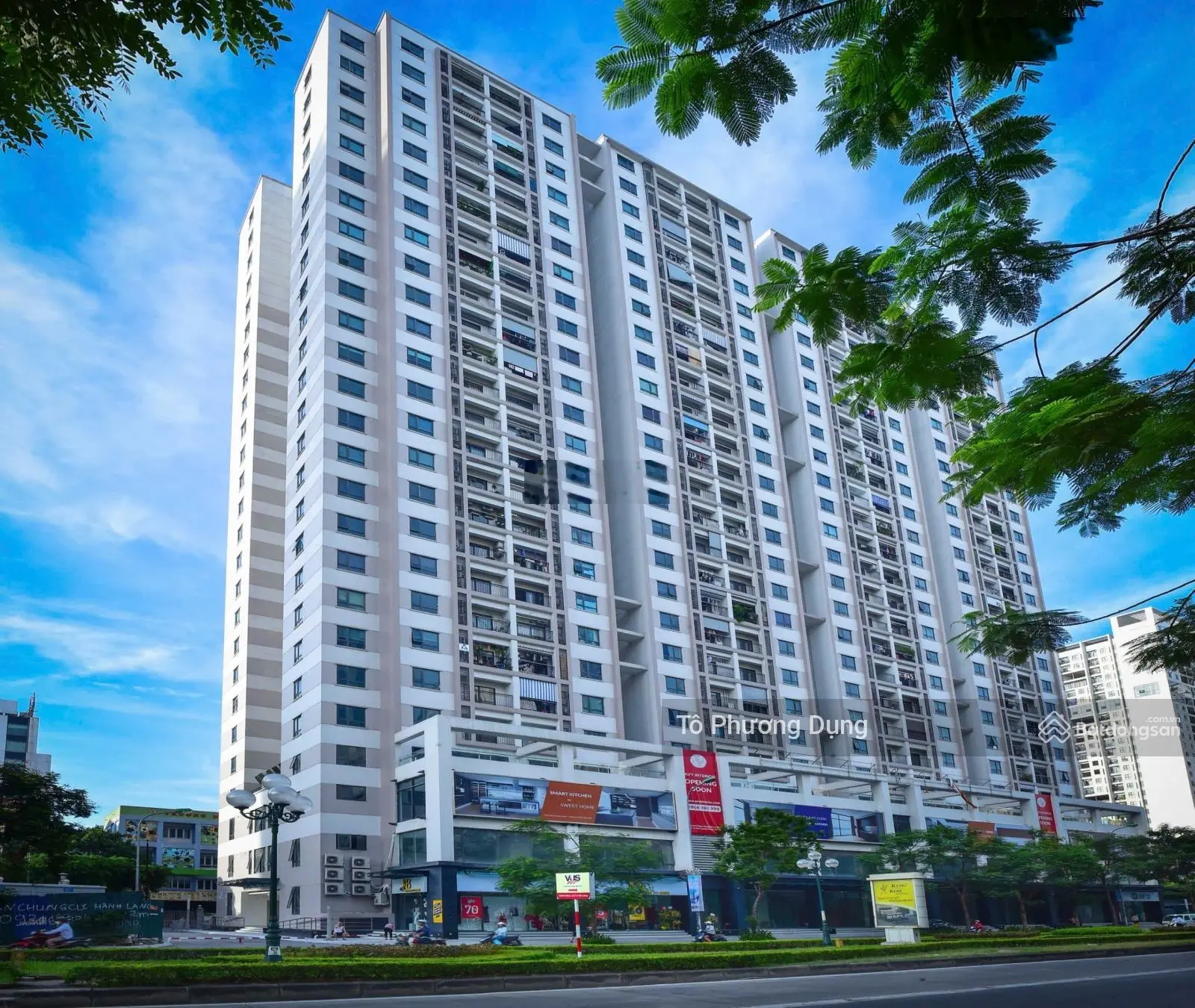 Bán căn góc CC Handiresco - 31 Lê Văn Lương - 4 pn - full nội thất - view triệu đô - LH 0844 866 ***