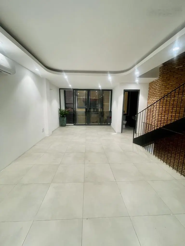 Bán nhà 5 tầng 2 MT TK hiện đại thông tầng phù hợp KD / cho thuê nhiều ngành nghề