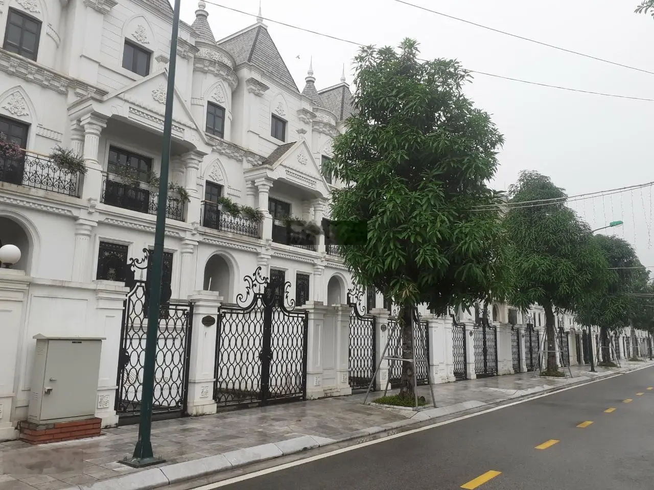 Bán căn biệt thự Trung Yên 15 diện tích 106 m2 mặt tiền 7,5 mét lô góc x 4 tầng