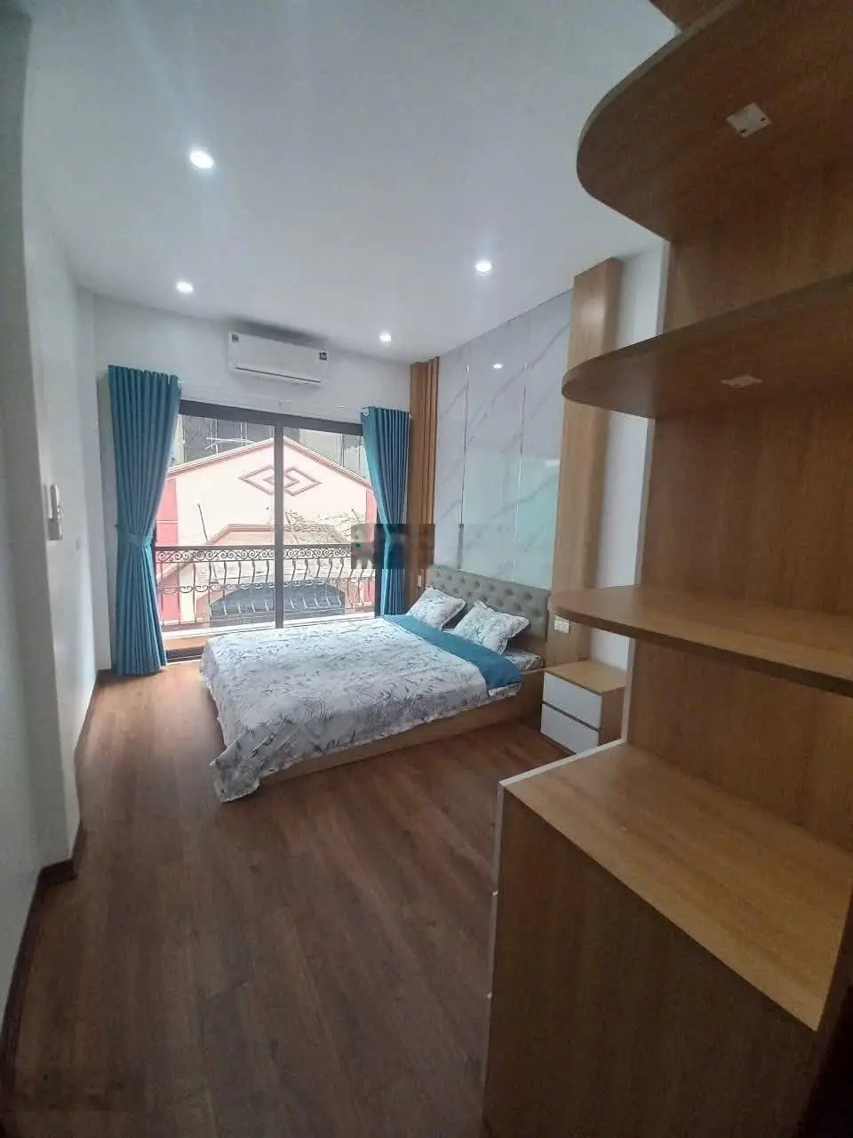 Trường Chinh, Đống Đa. DT 38m² x 4 tầng, MT 3,1m, giá 12,5 tỷ. Ngõ thông, ô tô đỗ cửa.