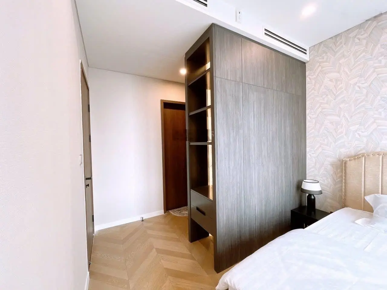 Chủ nhà cần tiền bán gấp căn 3PN Lumiere Riverside view sông tầng bao đẹp giá 12 tỷ. LH 0902 896 ***