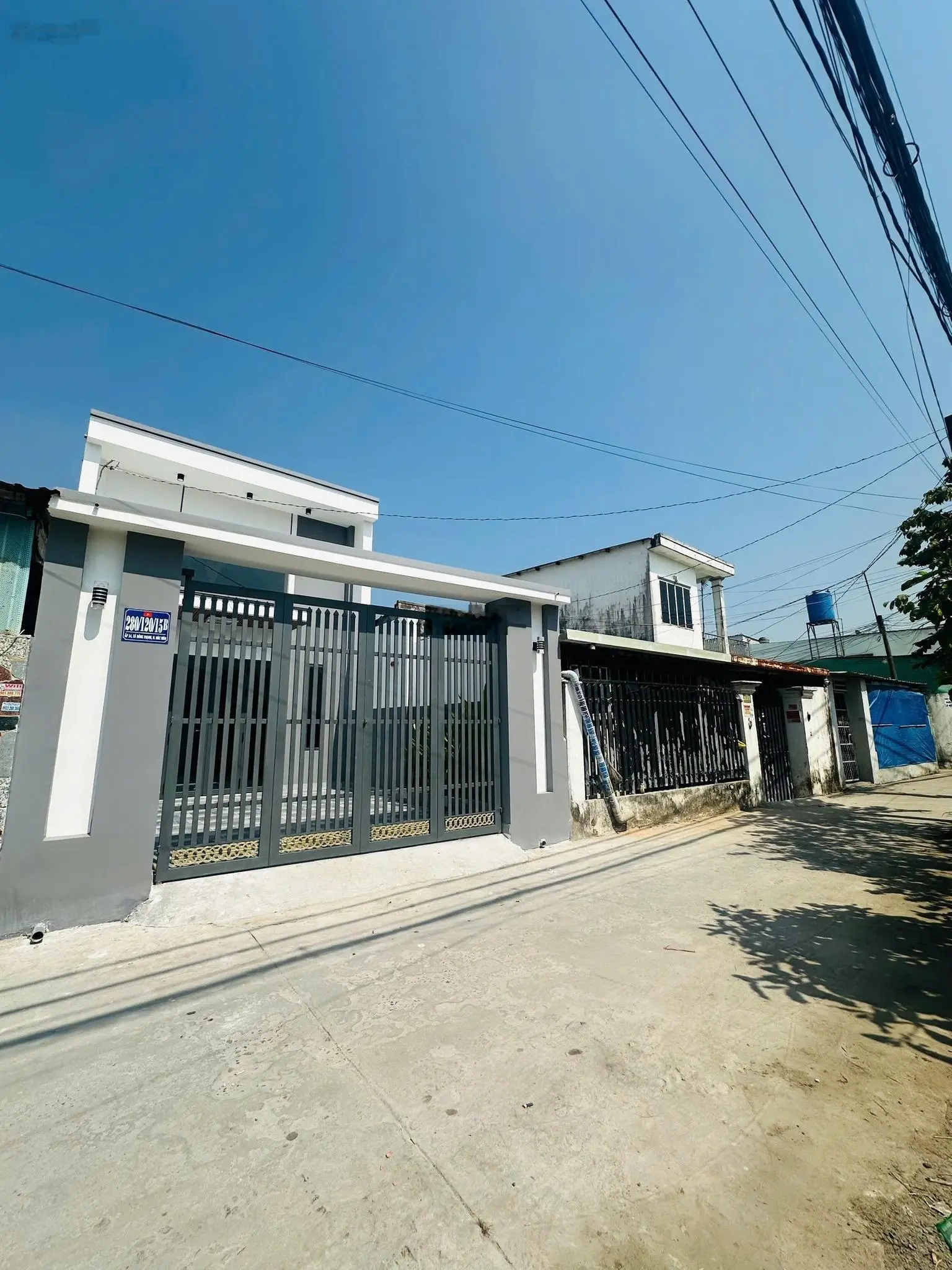 Nhà mới xây khu vực Đông Thạnh, full nội thất, DT ngang 5m, 3 phòng ngủ, đường xe 2 tấn thông (CT)