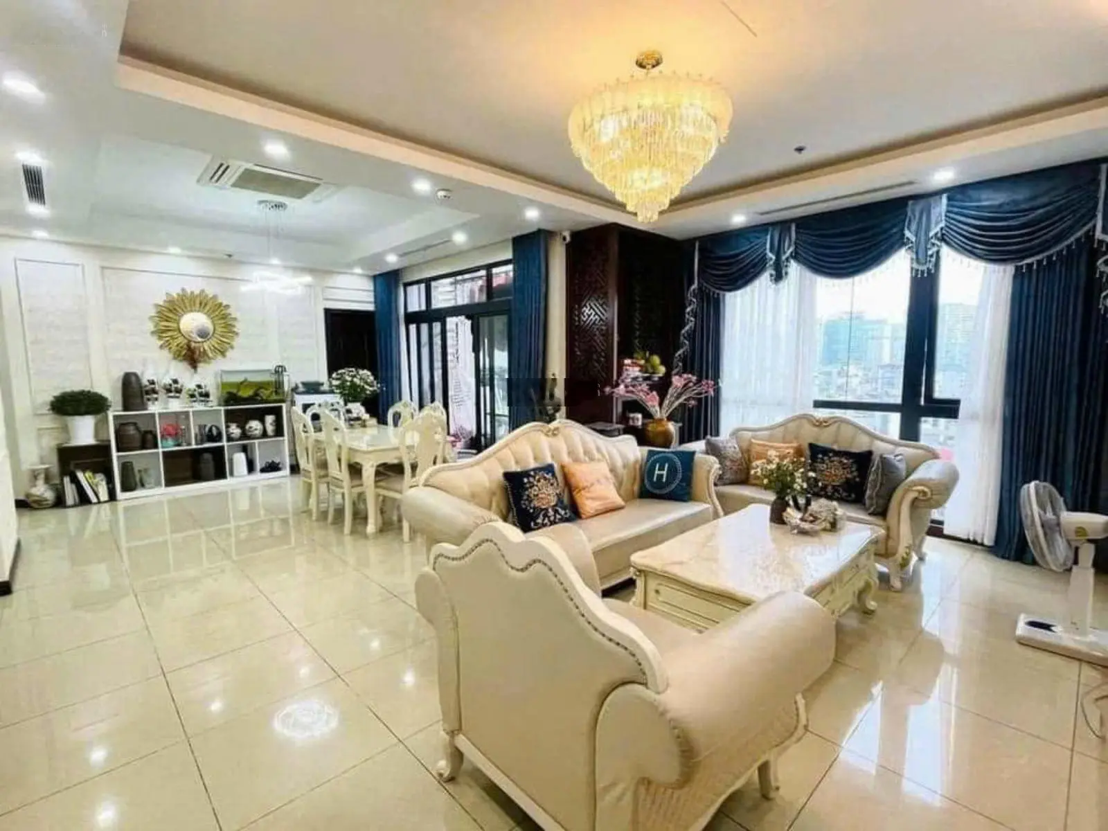 Bán nhanh căn hộ Sky City 88 Láng Hạ, DT 112m2, 2ngủ, 2VS, full nội thất ~9,5 tỷ