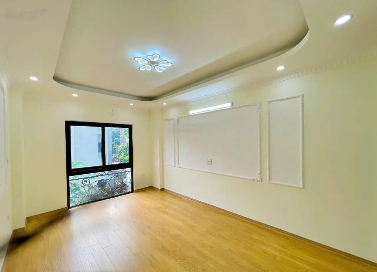 Nhà đối diện, cách ĐH Thể Dục Thể Thao 400m, DT 36m giá chỉ 2,79 tỷ ô tô đỗ ngày đêm