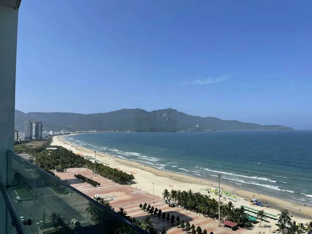 Cần bán căn hộ À LA CARTE, 77,7m2, 2PN, giá hơn 6 tỷ, view Biển Mỹ khê