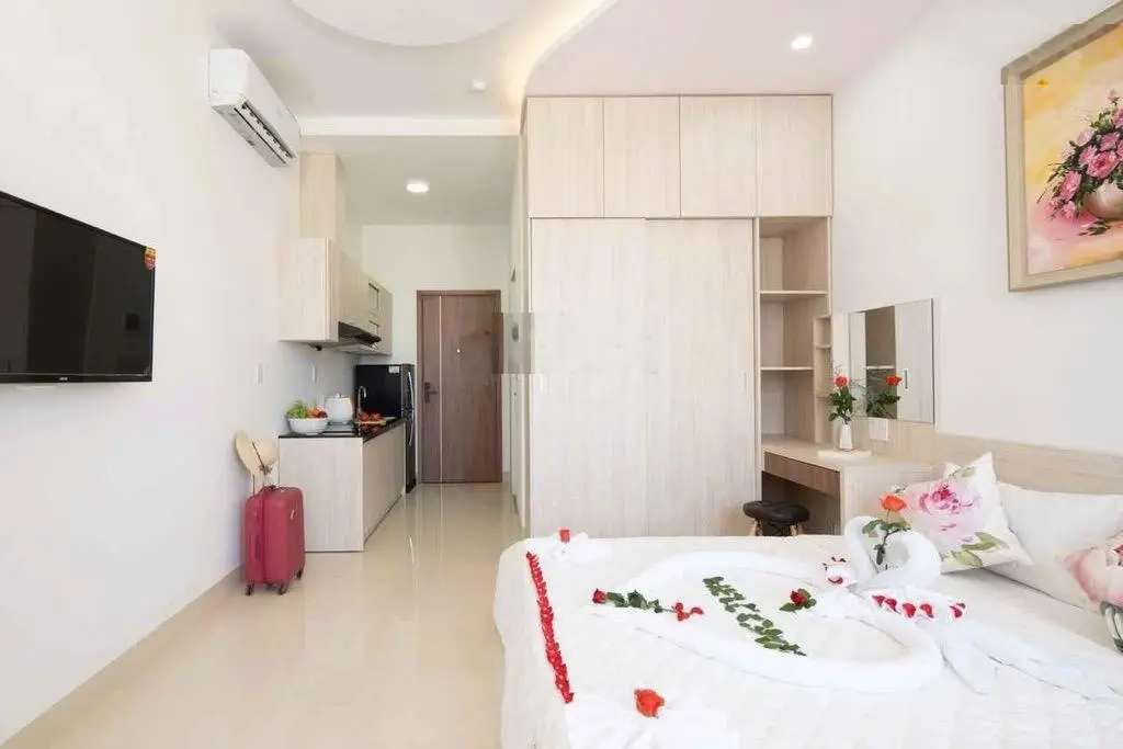 Siêu hot! Tòa căn hộ 5 tầng - 11 phòng ngay sát biển Mỹ Khê - doanh thu 70 - 80 tr/tháng