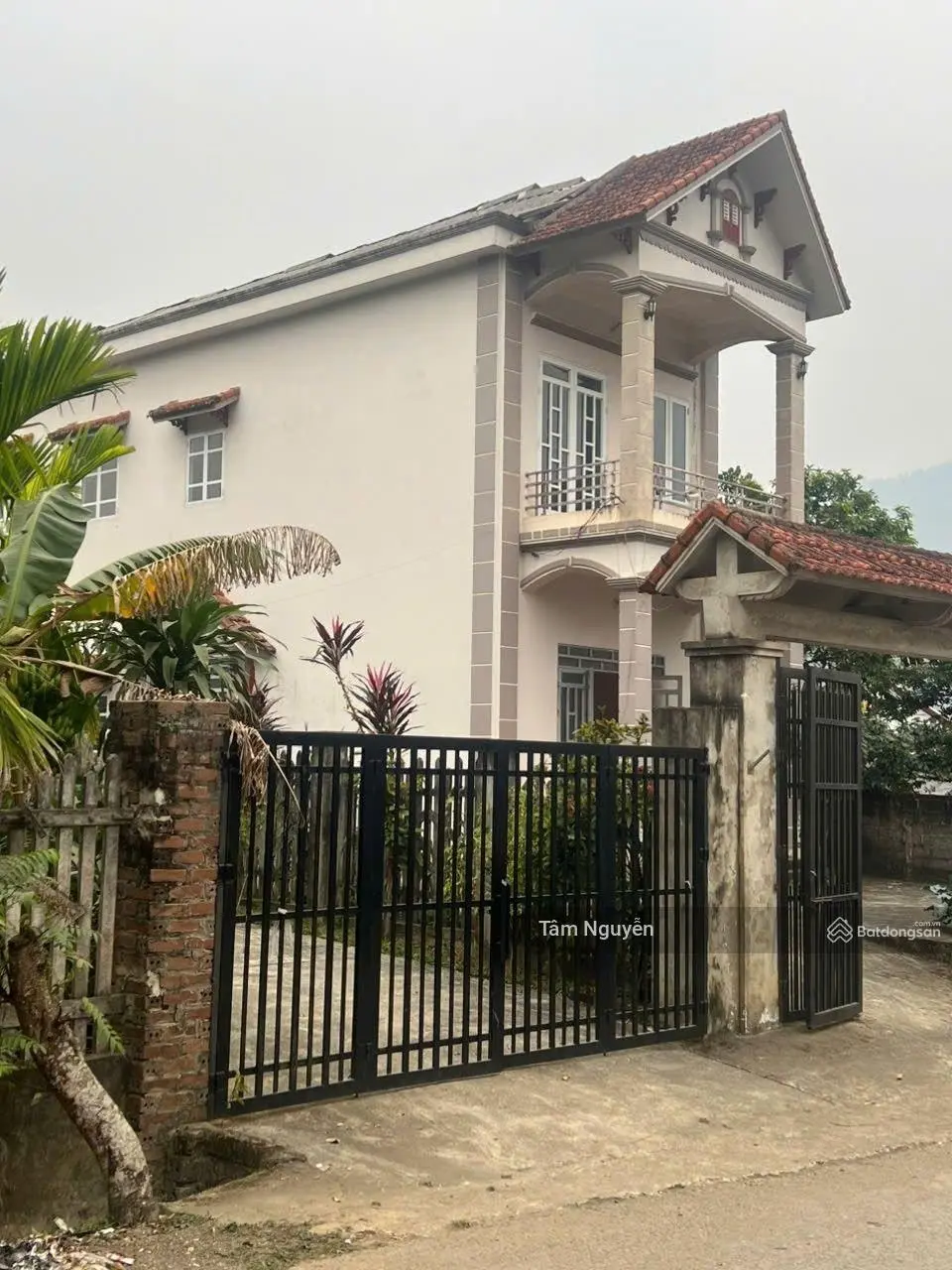 Hàng ngon bổ rẻ, mua ở hoặc kinh doanh đều đẹp Bán 430 m2 sẵn nhà 2 tầng kiên cố, bám mặt đường nhự